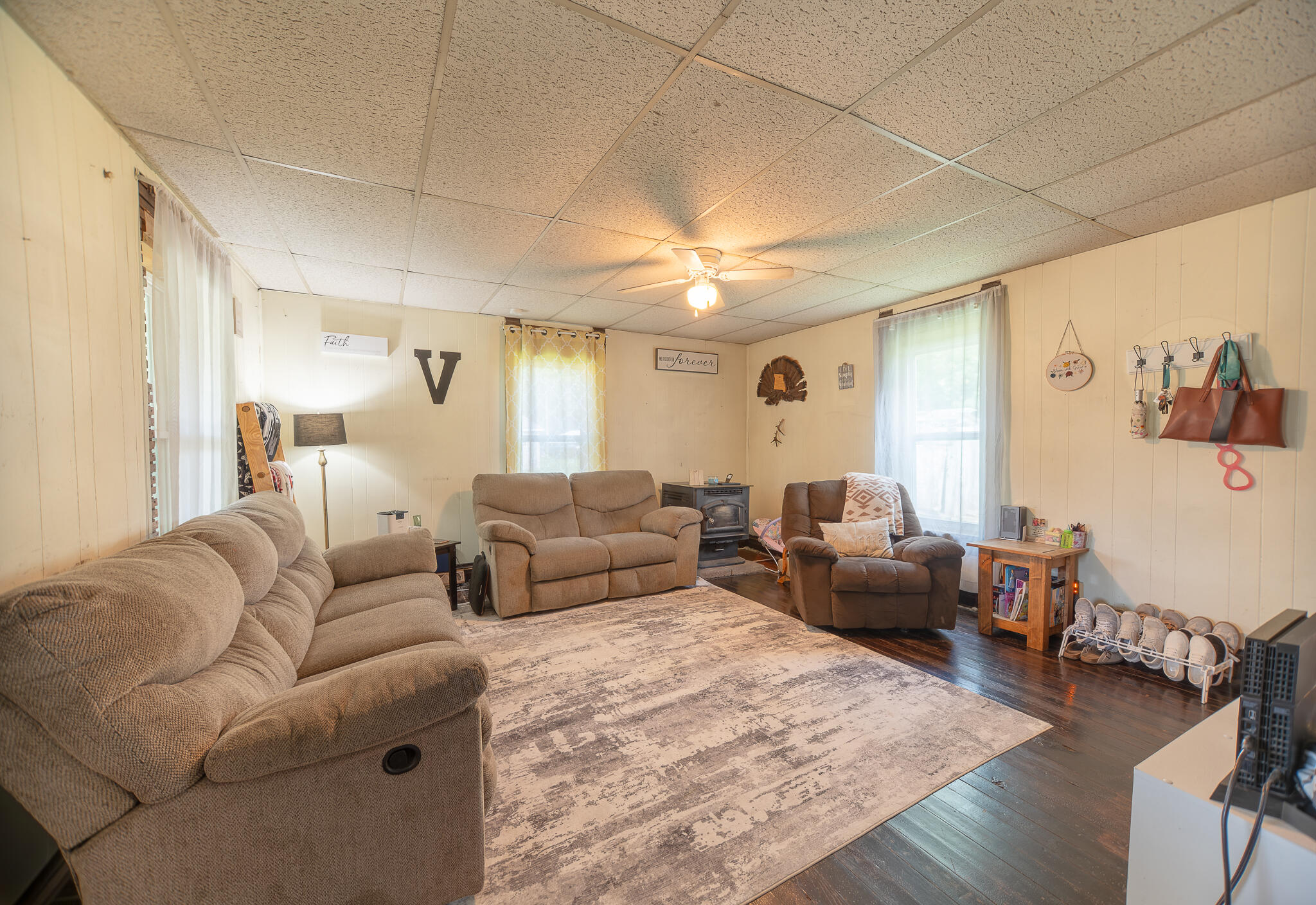 30663 E Press St Property Photo 2