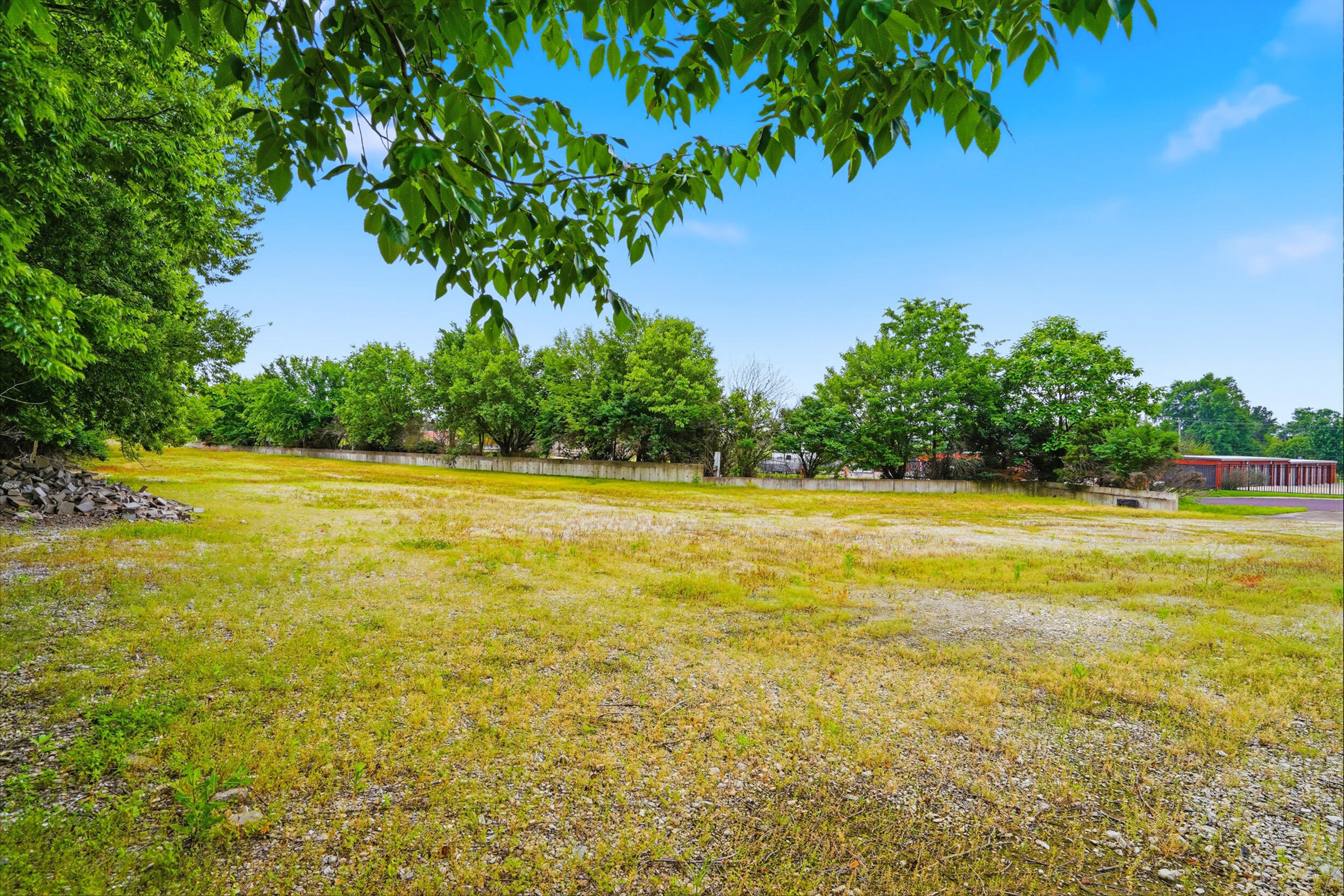 E Shalimar Dr Property Photo 12