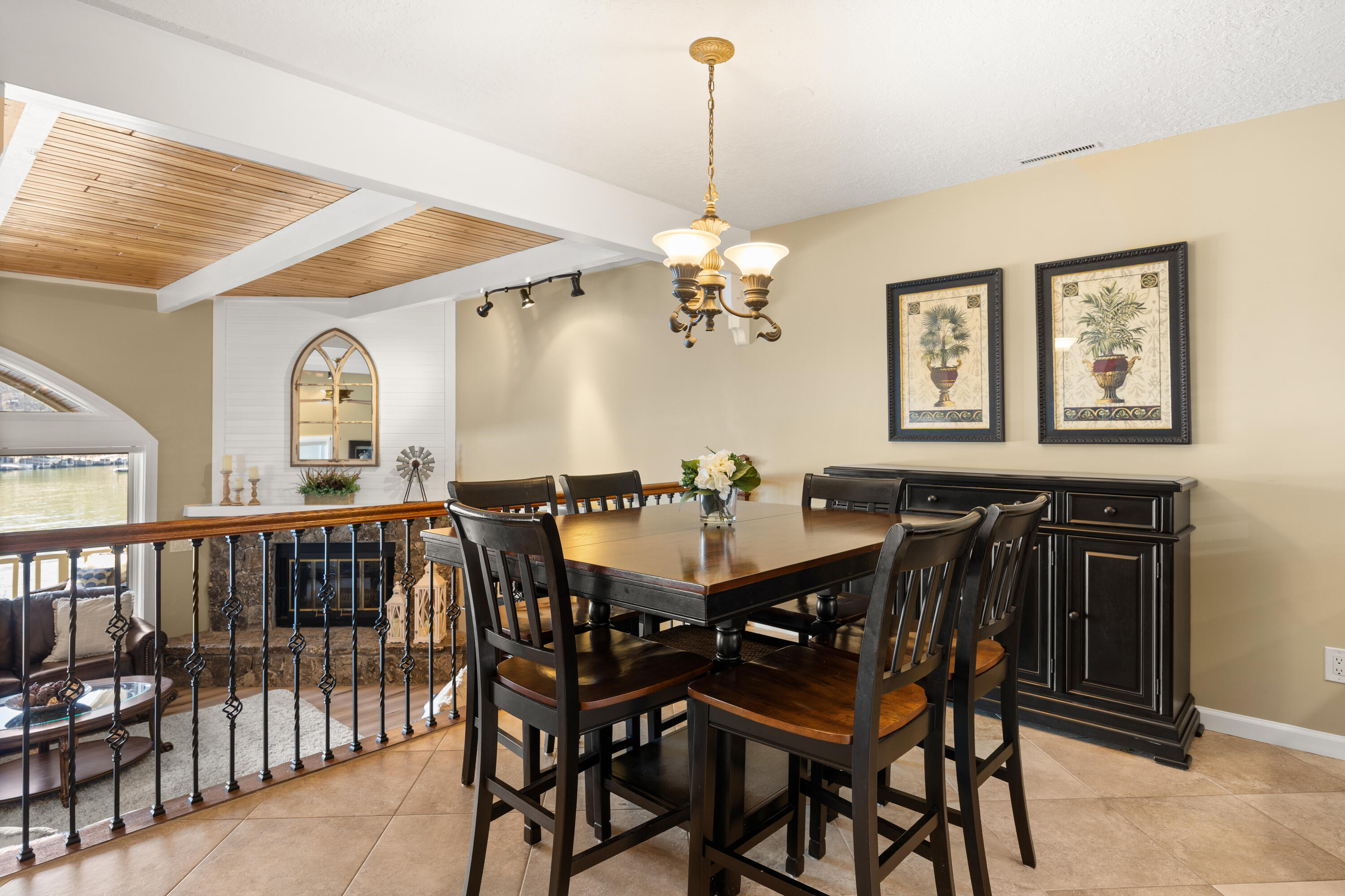 6620 E Lake Point Dr 18 Property Photo 8