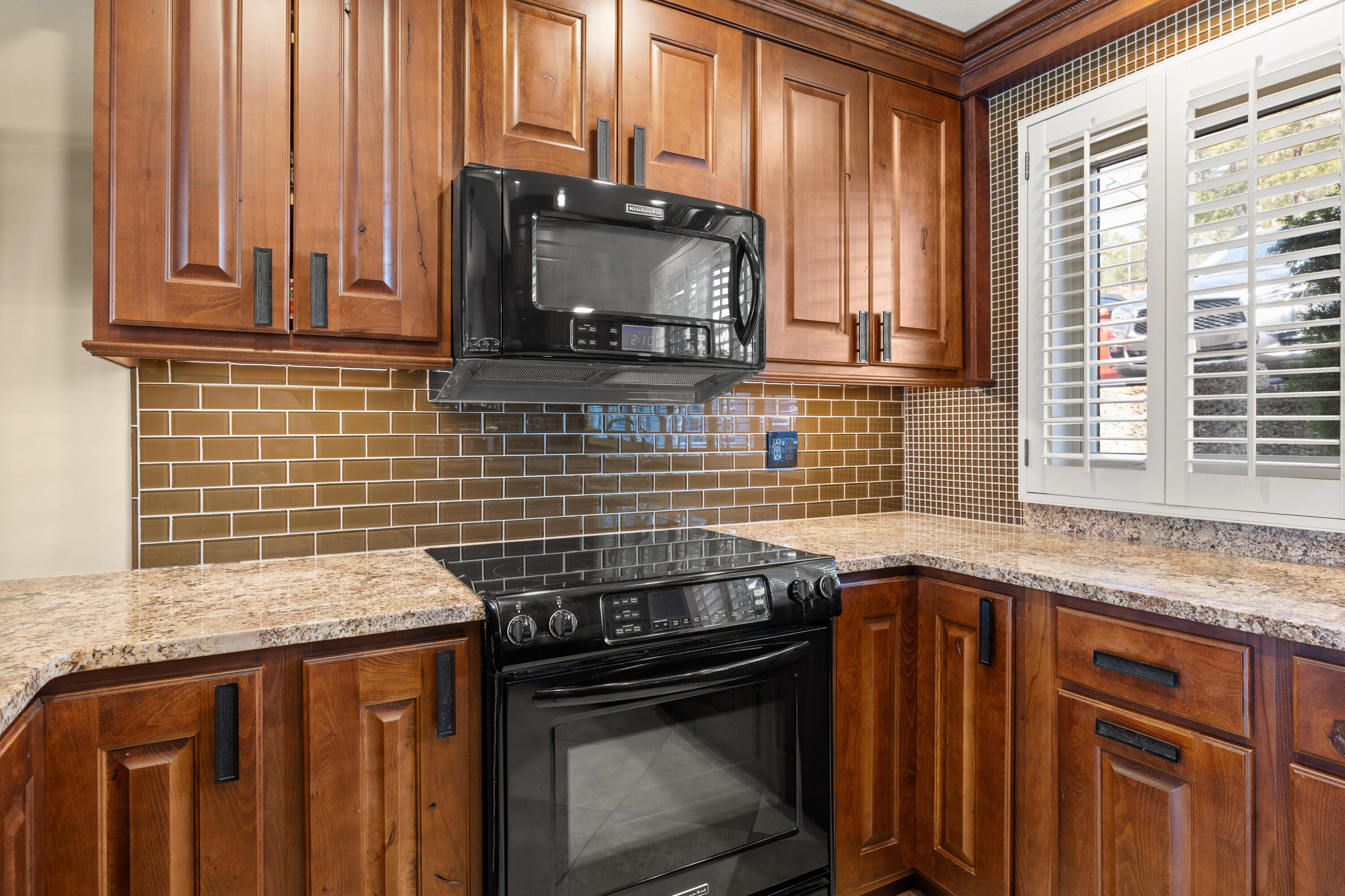 6620 E Lake Point Dr 18 Property Photo 11
