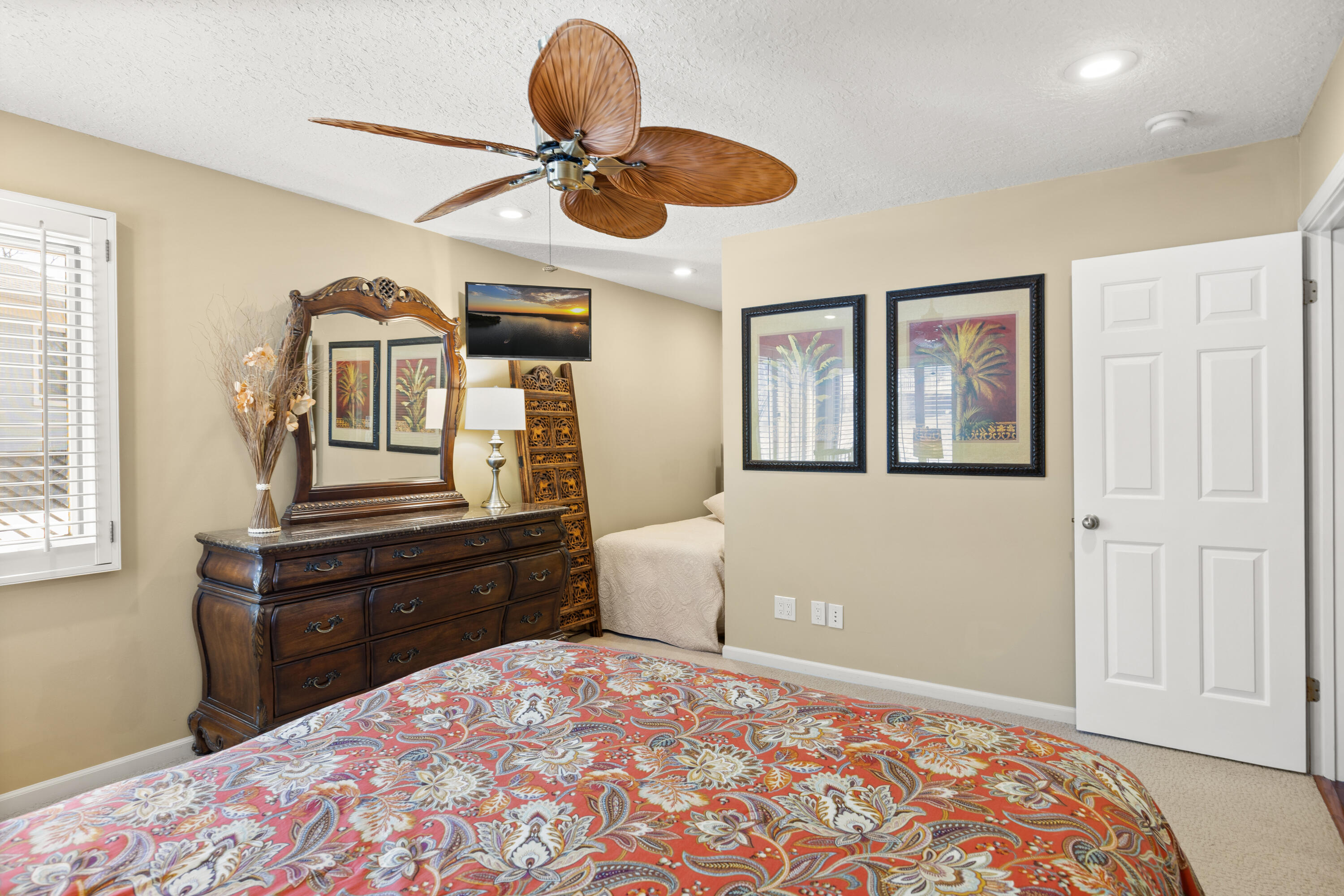 6620 E Lake Point Dr 18 Property Photo 25