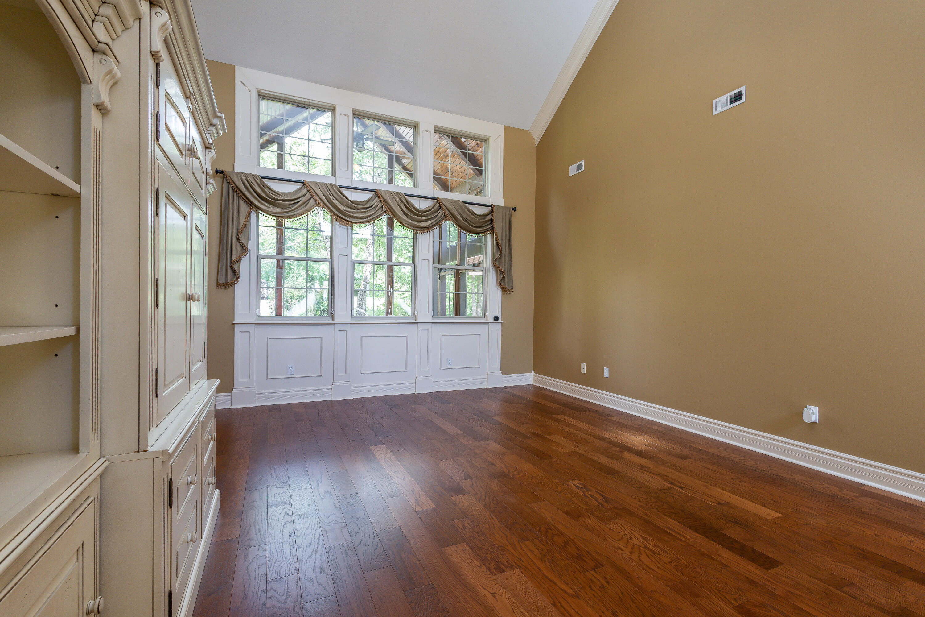 5613 Majestic Cir Property Photo 8