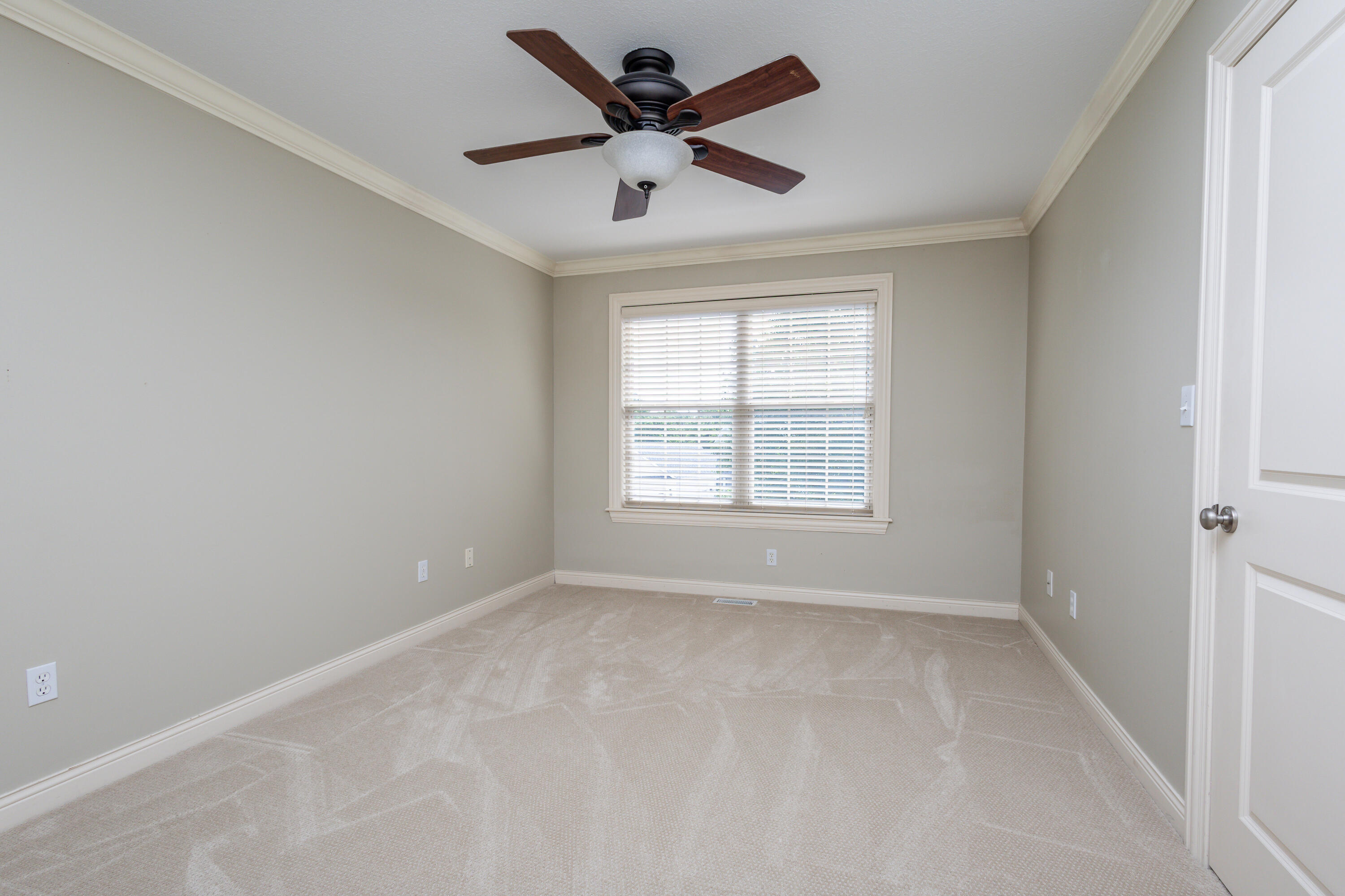 5613 Majestic Cir Property Photo 36