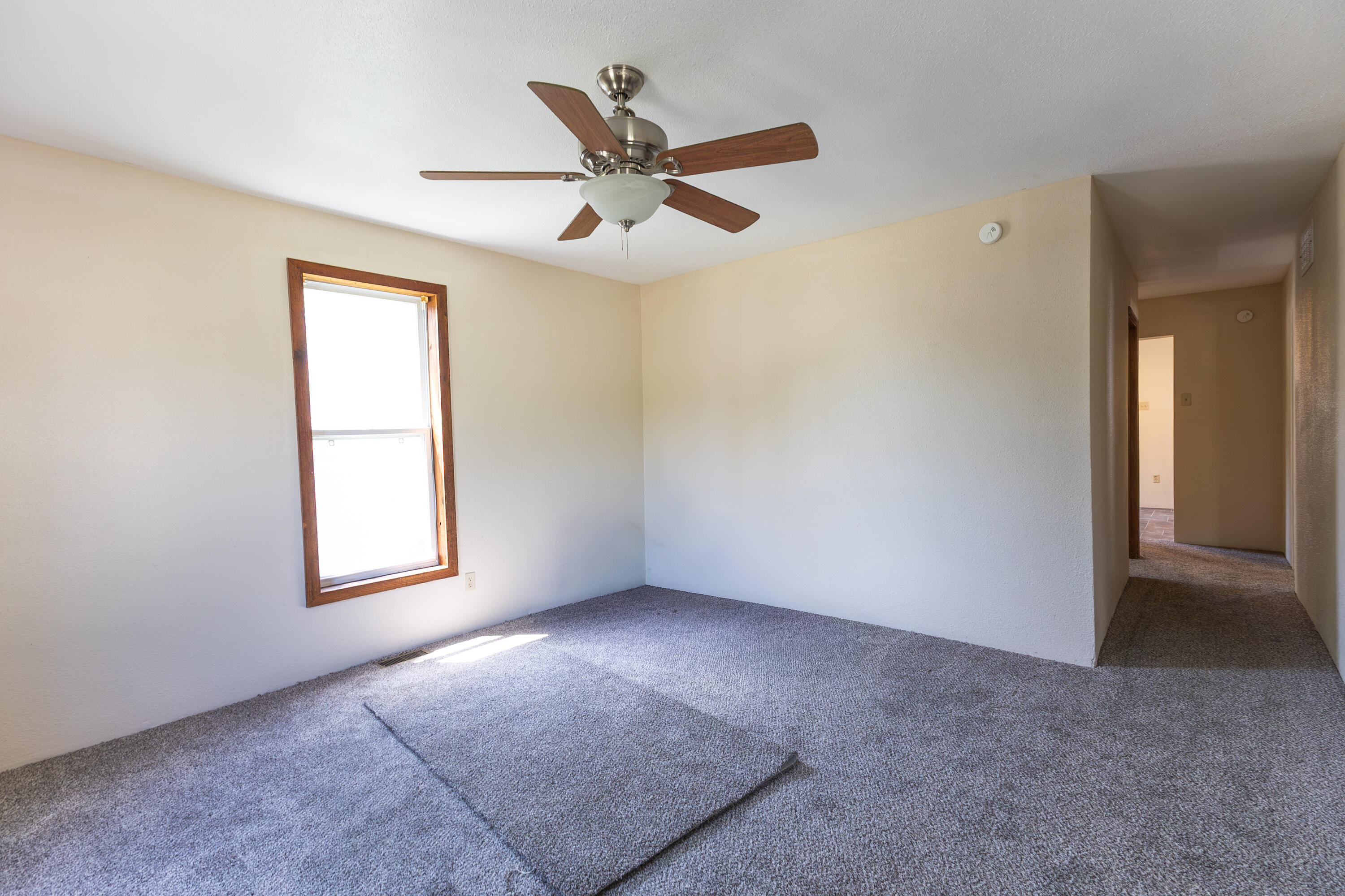 1055 Bond St Property Photo 2