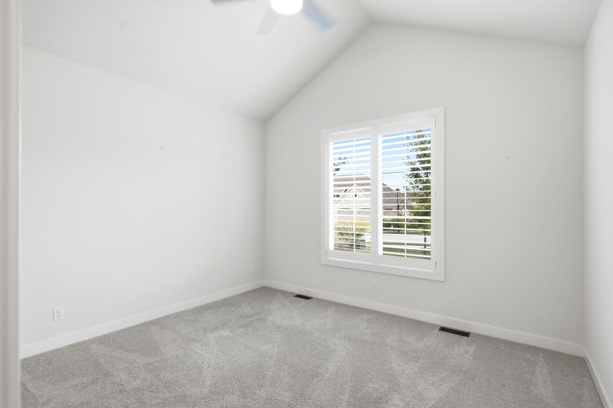 7337 Sella Ct Property Photo 20