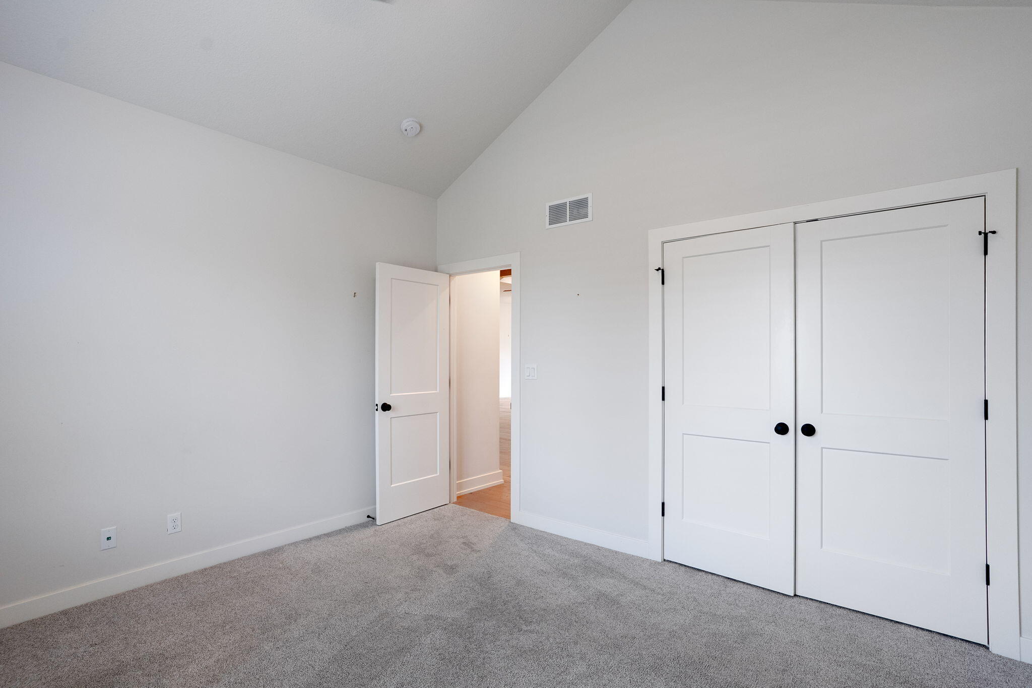7337 Sella Ct Property Photo 21