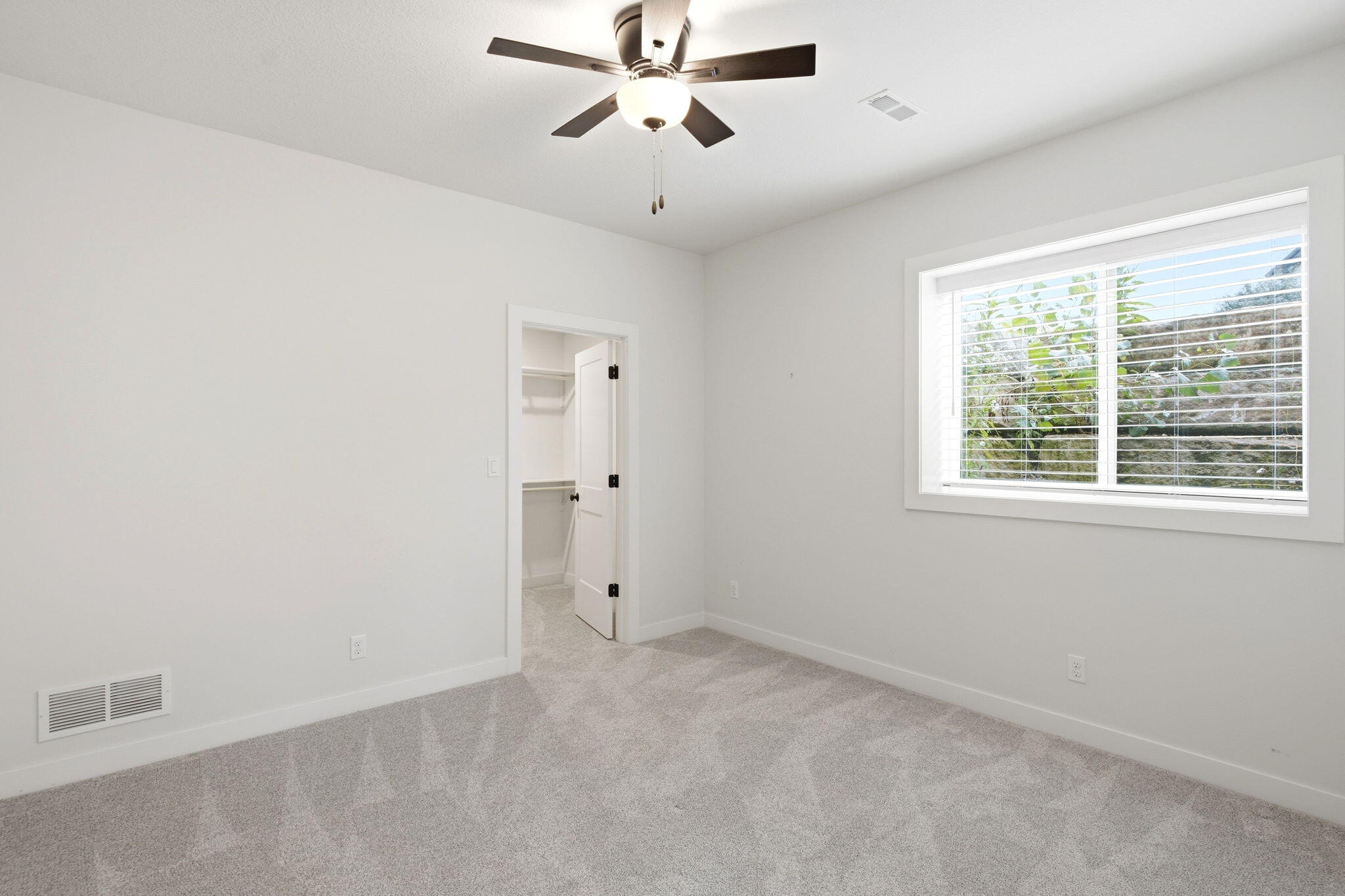 7337 Sella Ct Property Photo 32