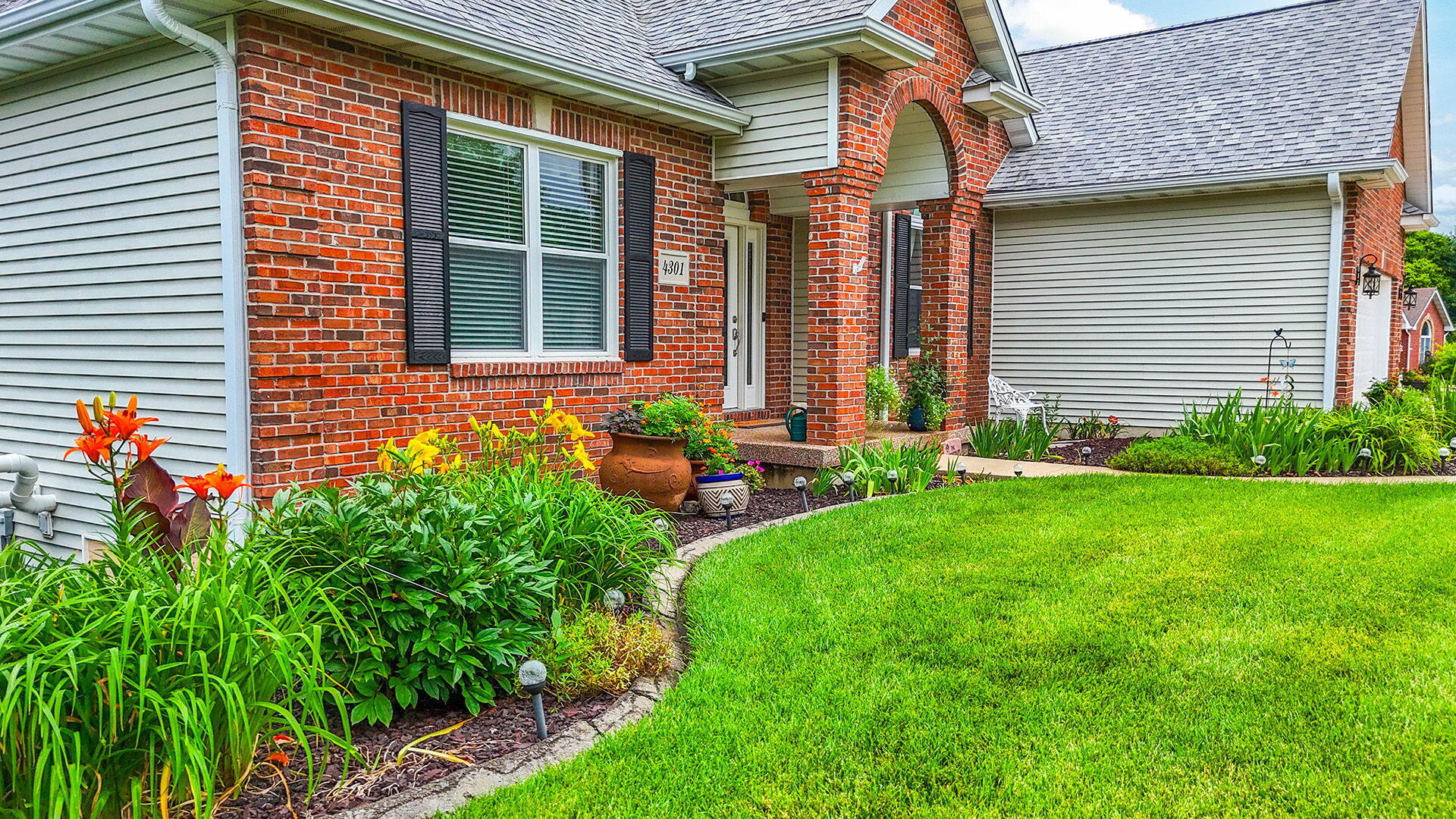 4301 Montpelier Pl Property Photo 3