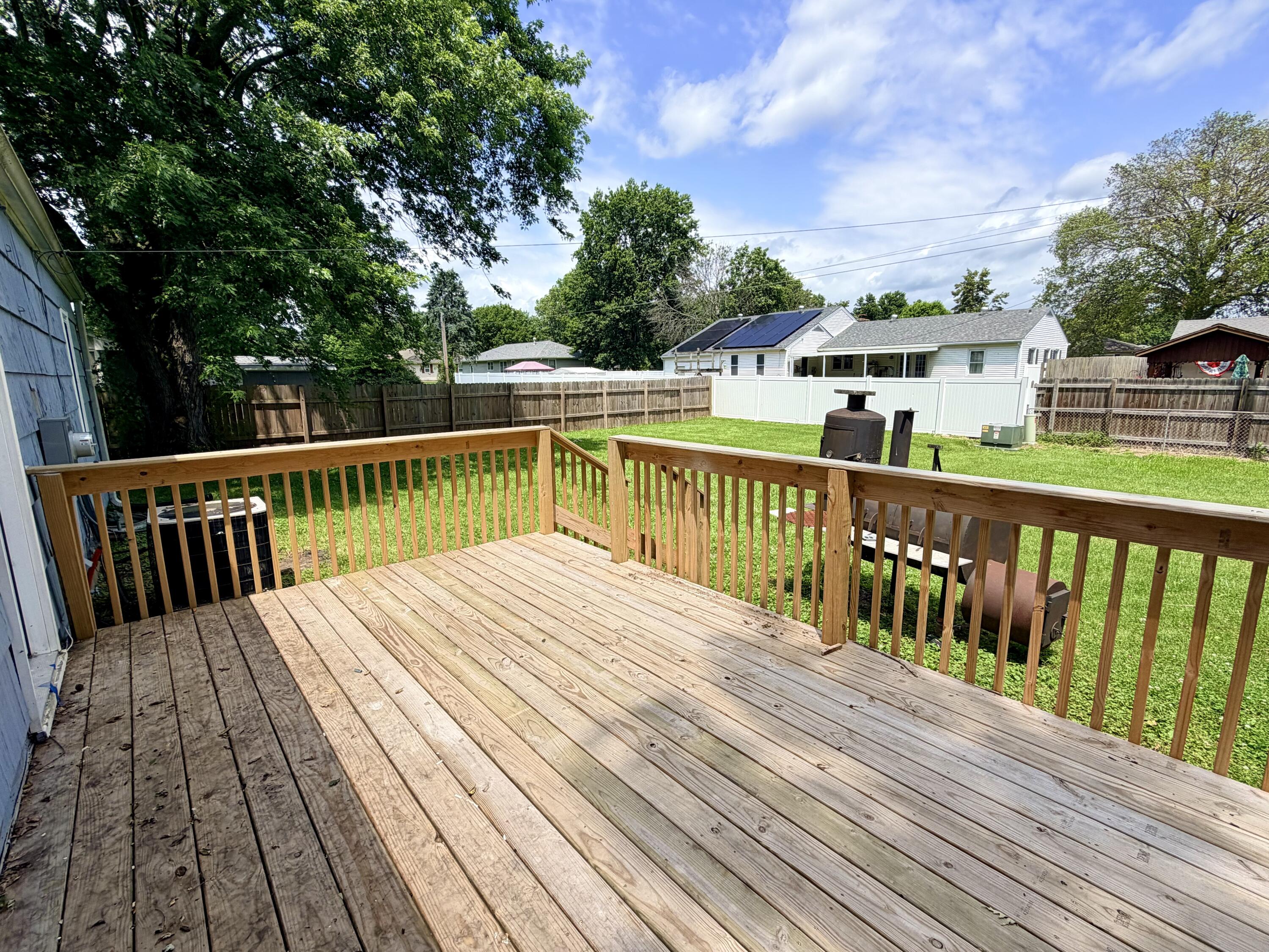 329 North Dr Property Photo 14