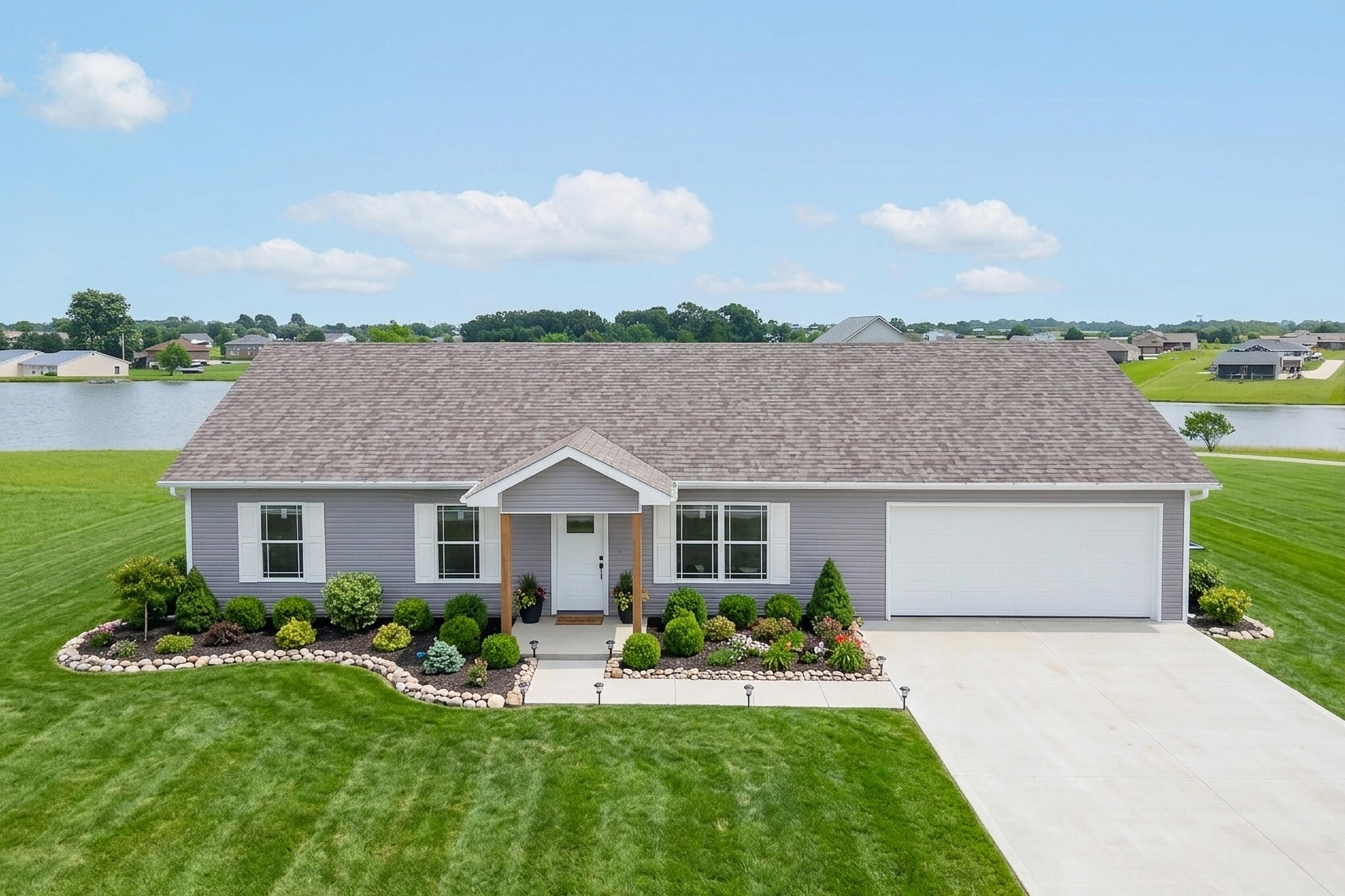 2159 Lyndell Blvd Property Photo 1