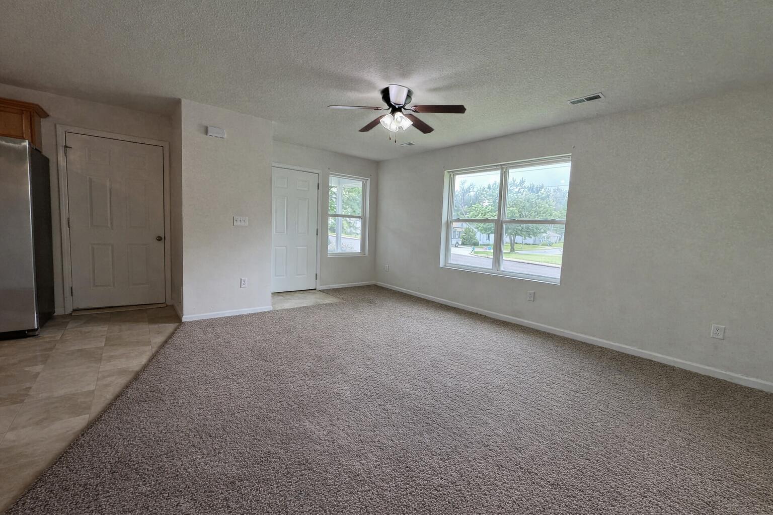 1039 Carrico St Property Photo 3
