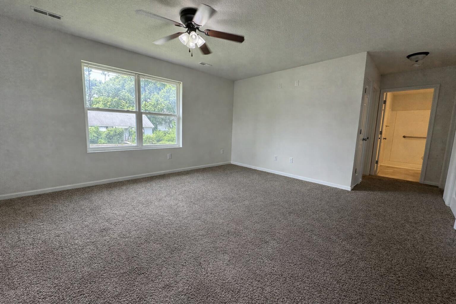 1039 Carrico St Property Photo 4