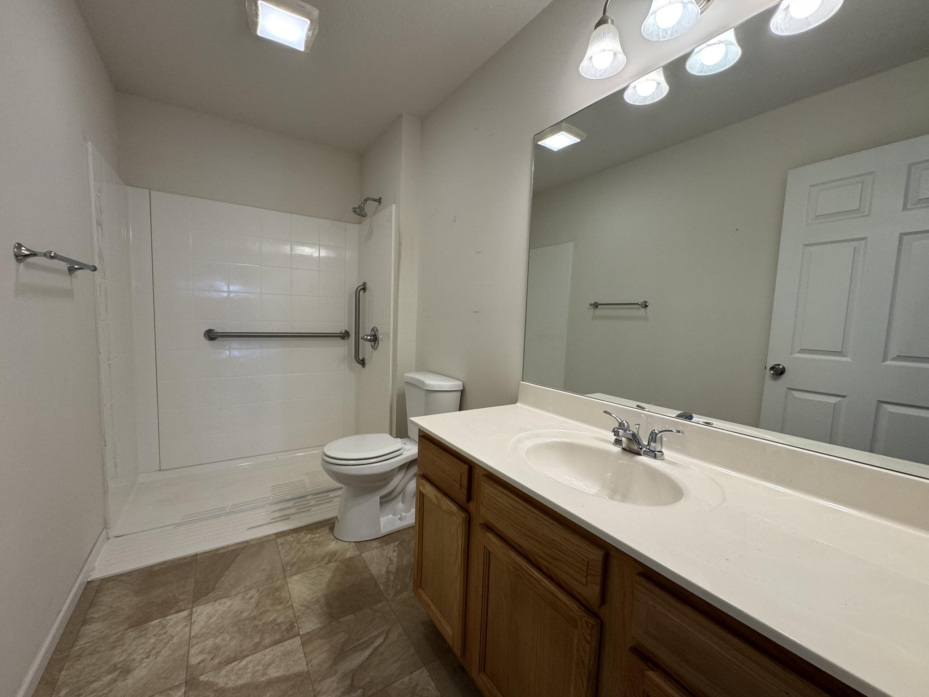 1039 Carrico St Property Photo 11