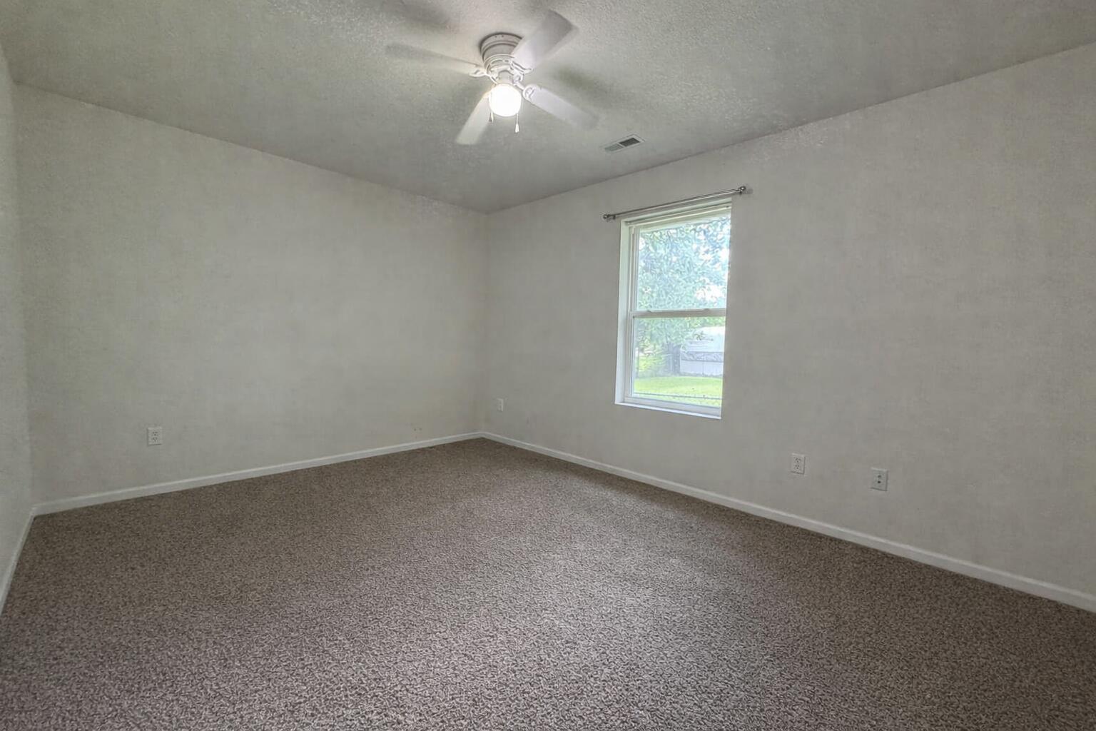1039 Carrico St Property Photo 12