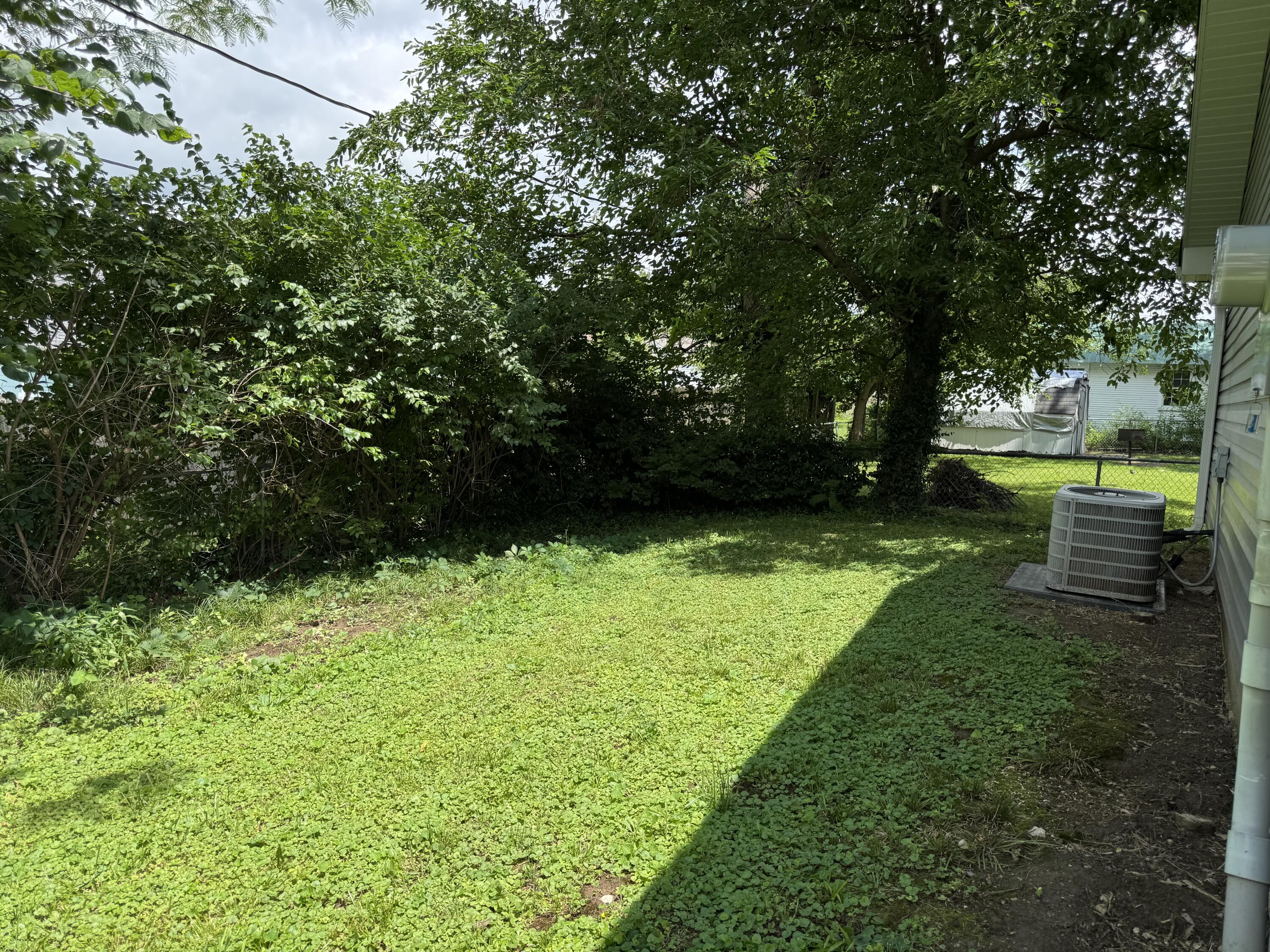 1039 Carrico St Property Photo 14