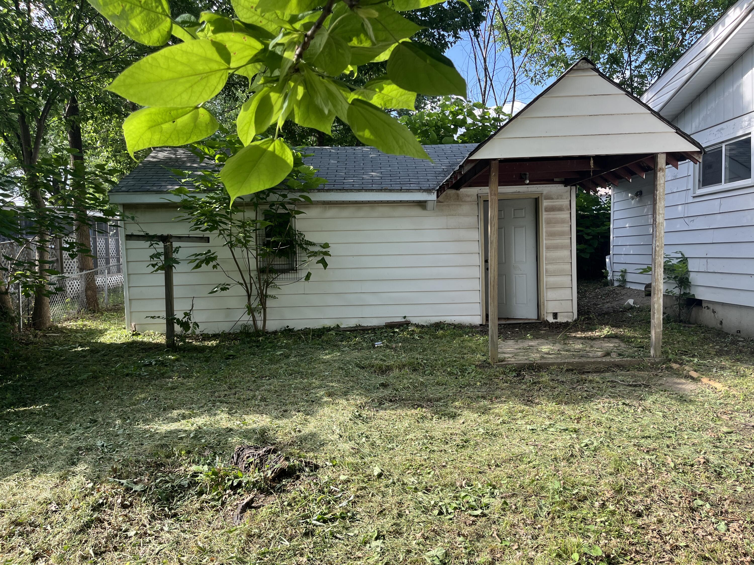 2307 Andy Dr Property Photo 5