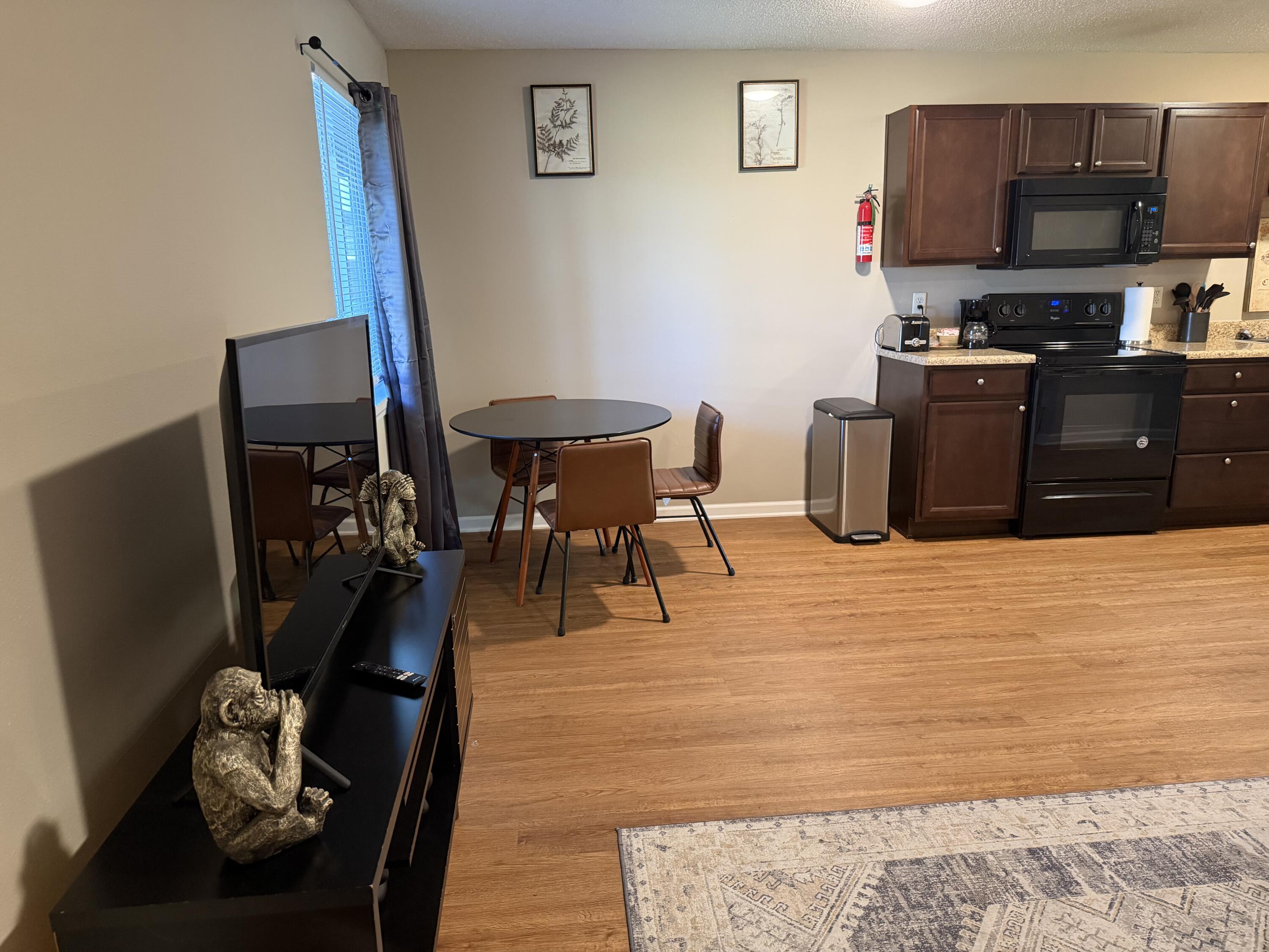 105 N Garth Ave 43 Property Photo 6