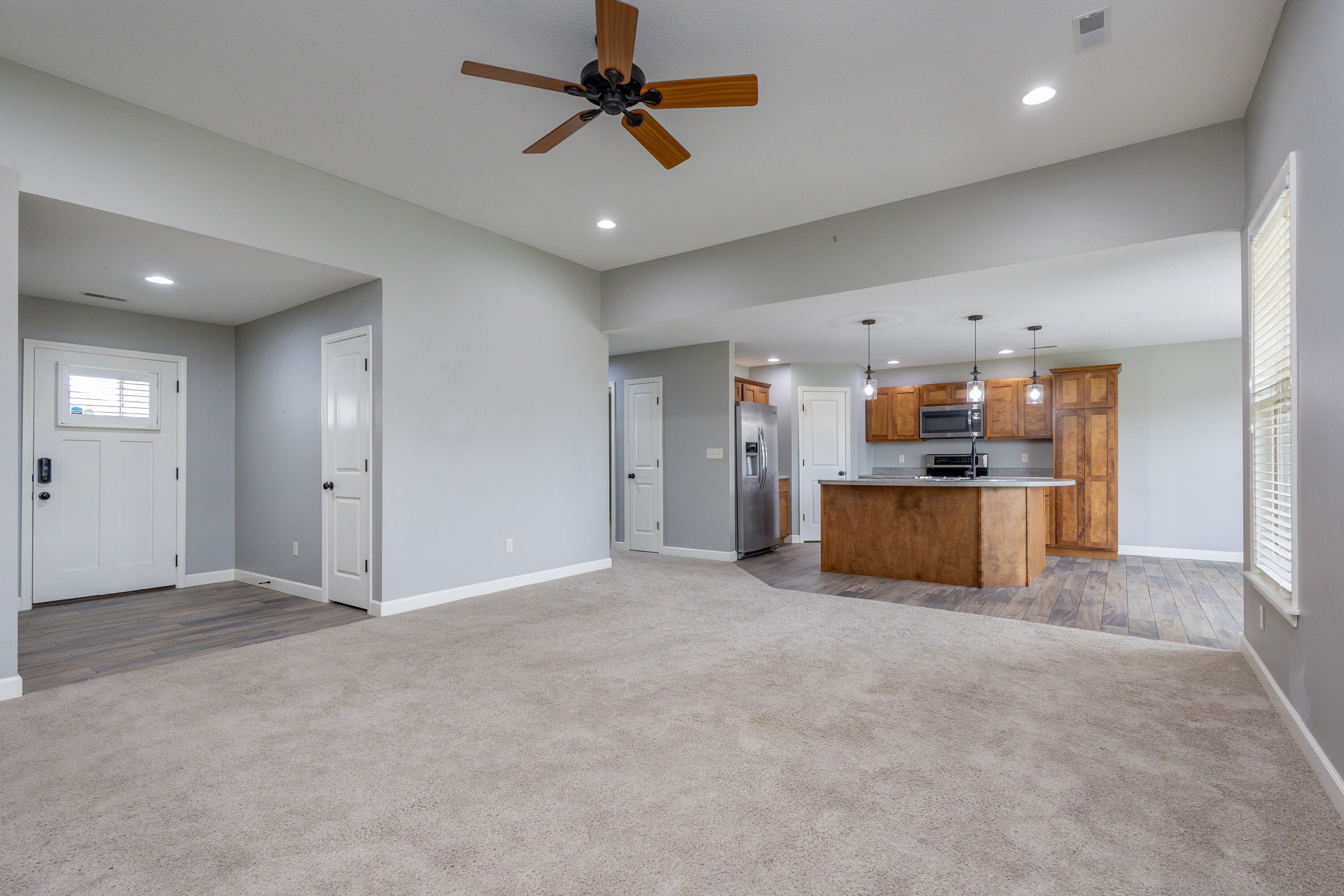 5910 Eagle Lake Dr Property Photo 6