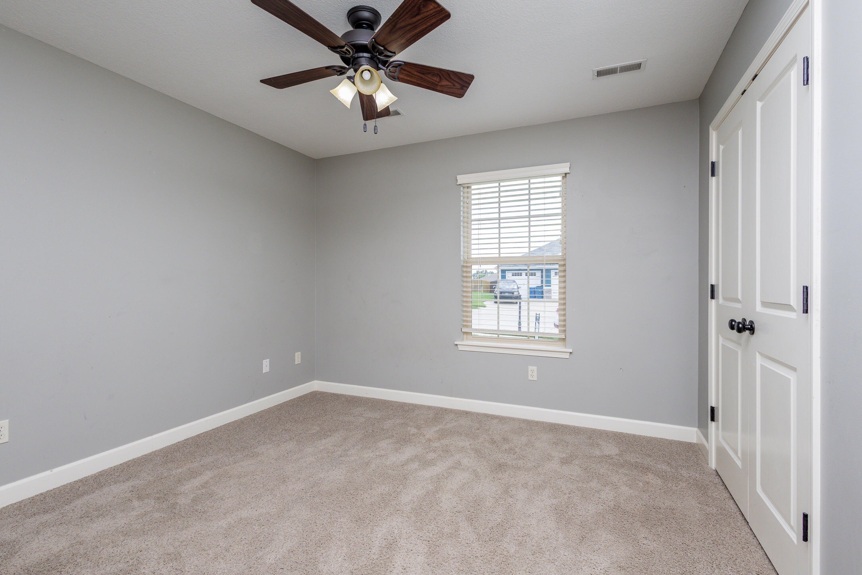 5910 Eagle Lake Dr Property Photo 17