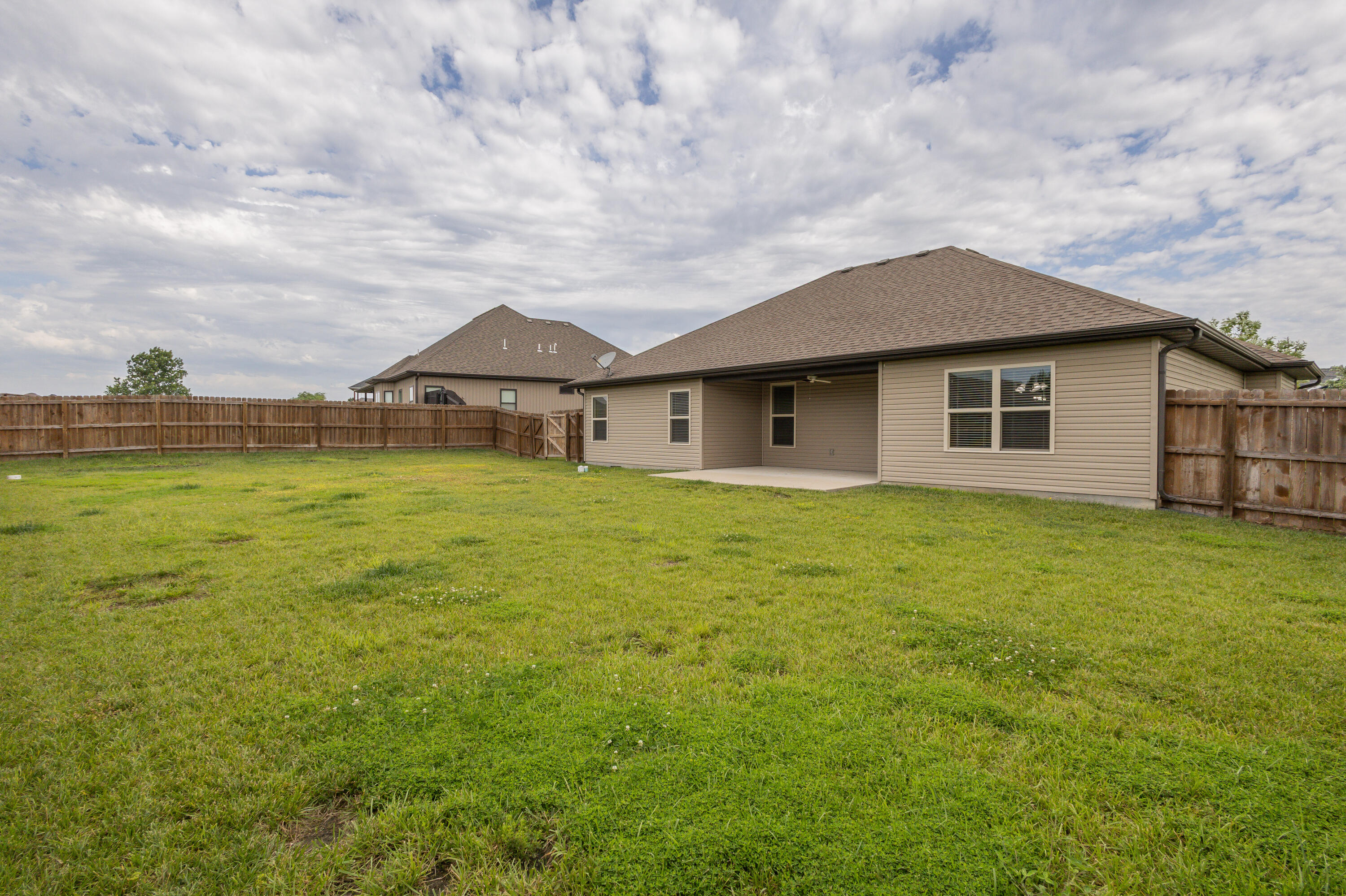 5910 Eagle Lake Dr Property Photo 21