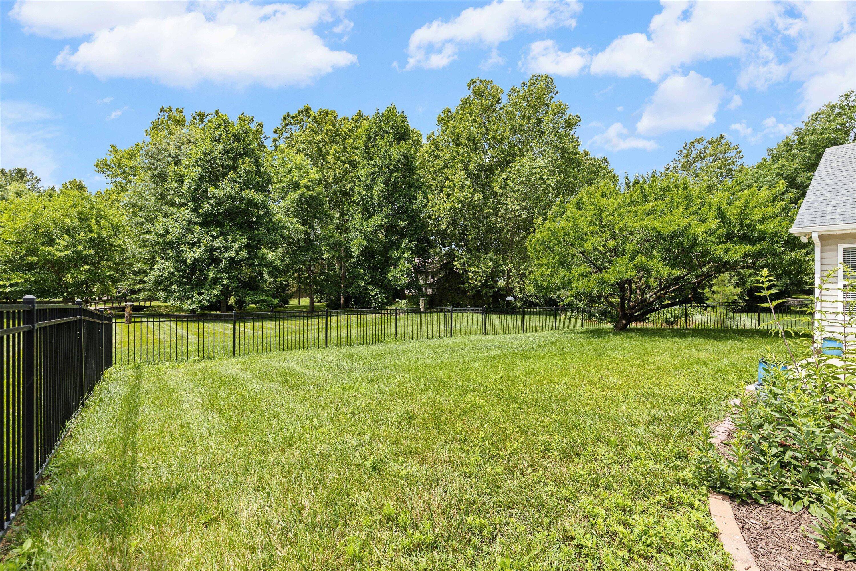 4306 Sussex Dr Property Photo 22