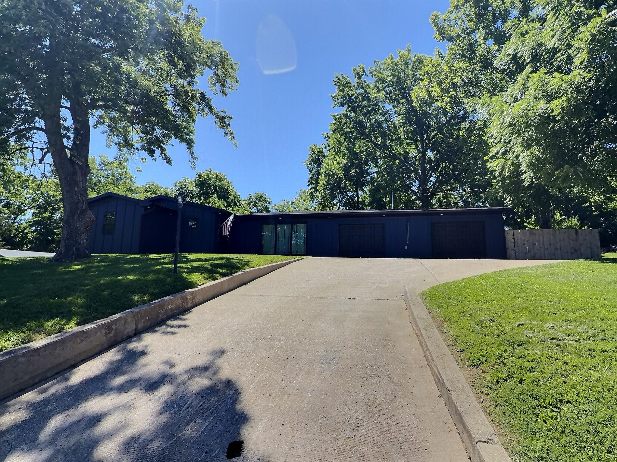 2901 Kenborg Property Photo 1