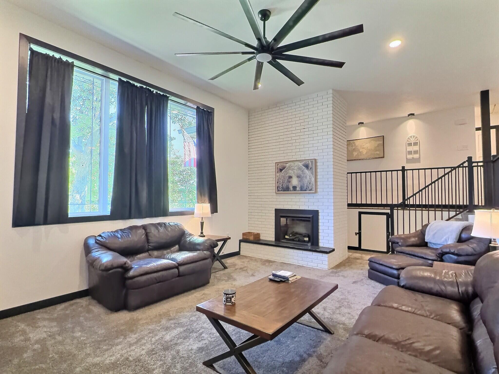 2901 Kenborg Property Photo 7