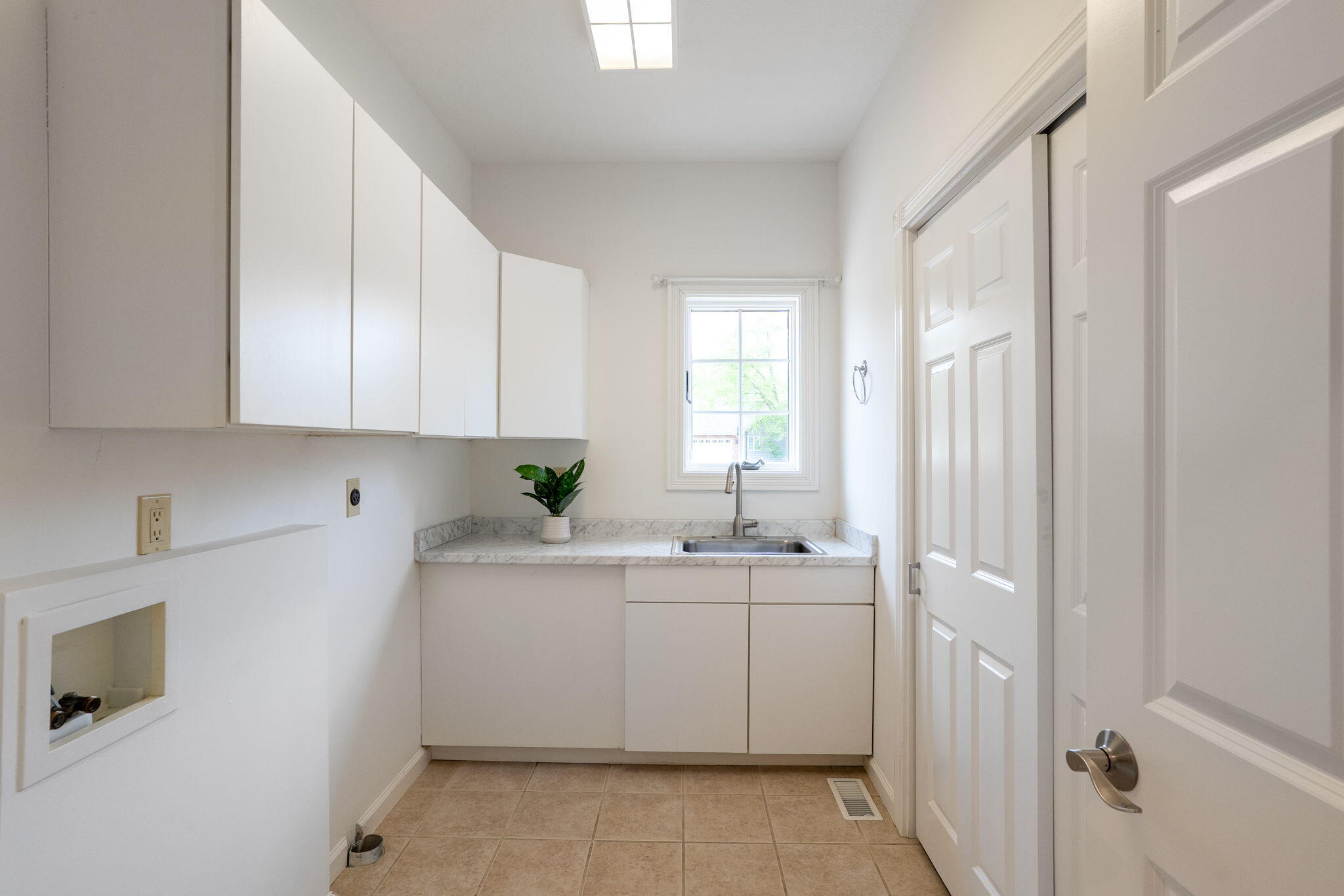 4551 E Ravens Ridge Dr Property Photo 18