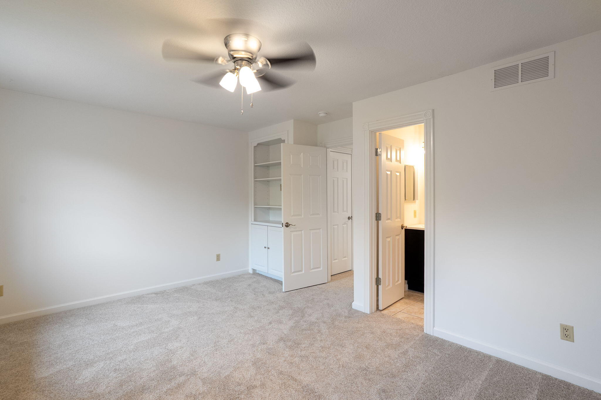 4551 E Ravens Ridge Dr Property Photo 36