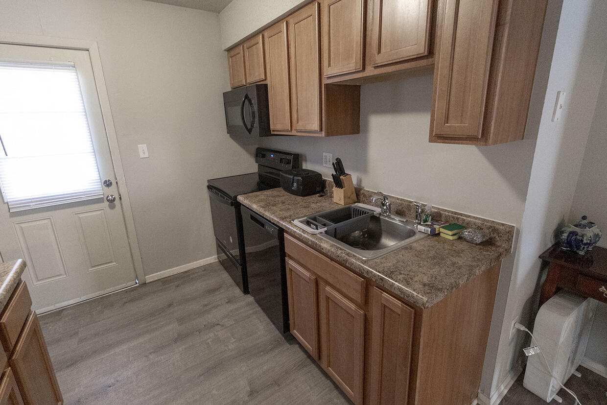 204 Wheaton Ct Property Photo 9