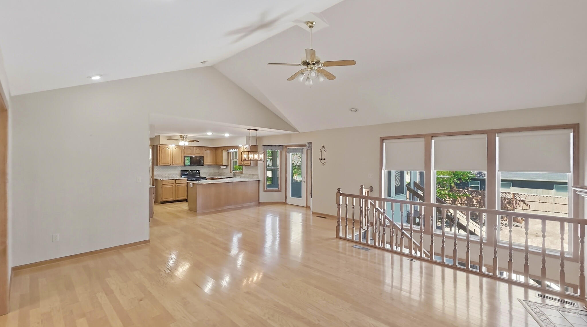 1913 Clear Ct Property Photo 3