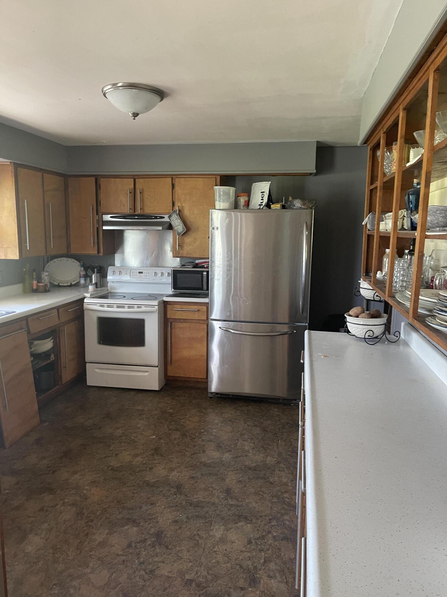3601 E Thomas Hill Rd Property Photo 2