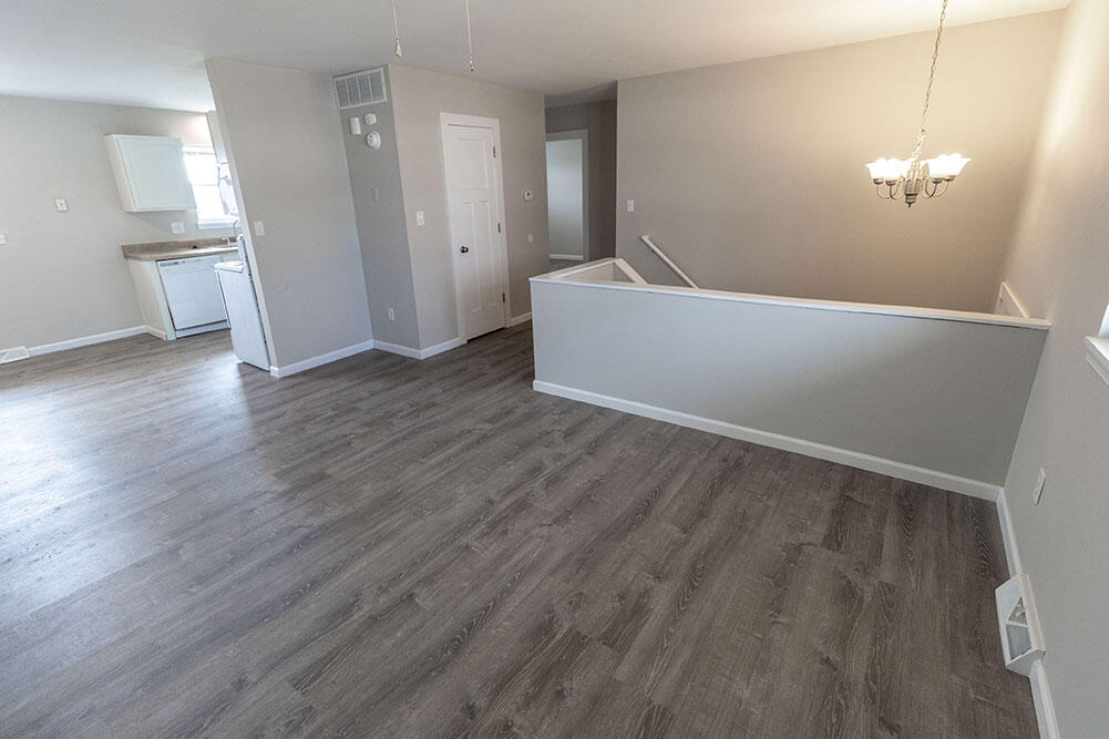 7304 N Moberly Dr B Property Photo 5