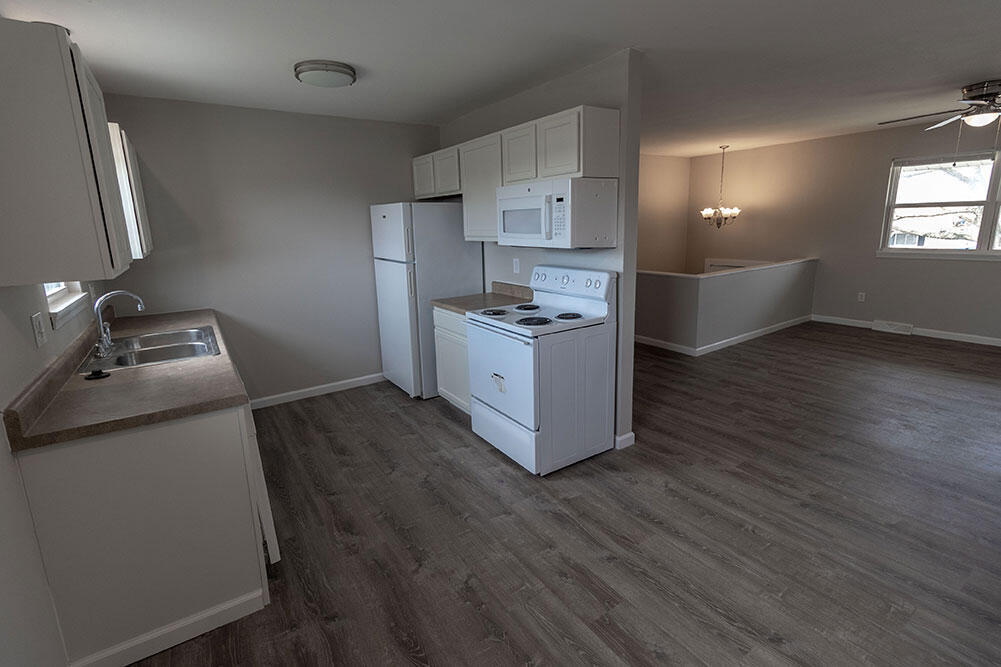 7304 N Moberly Dr B Property Photo 7