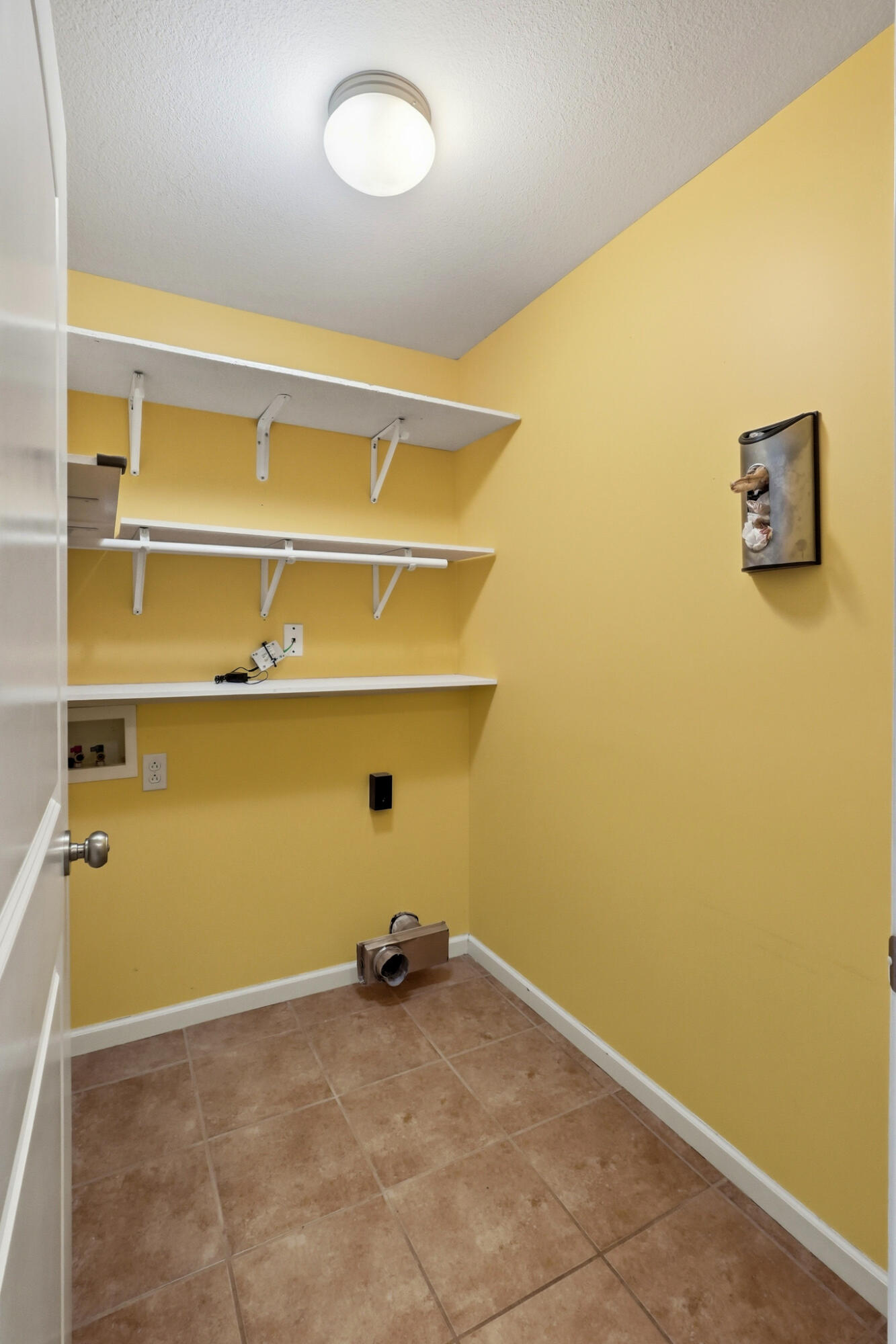 208 Port Way Property Photo 10