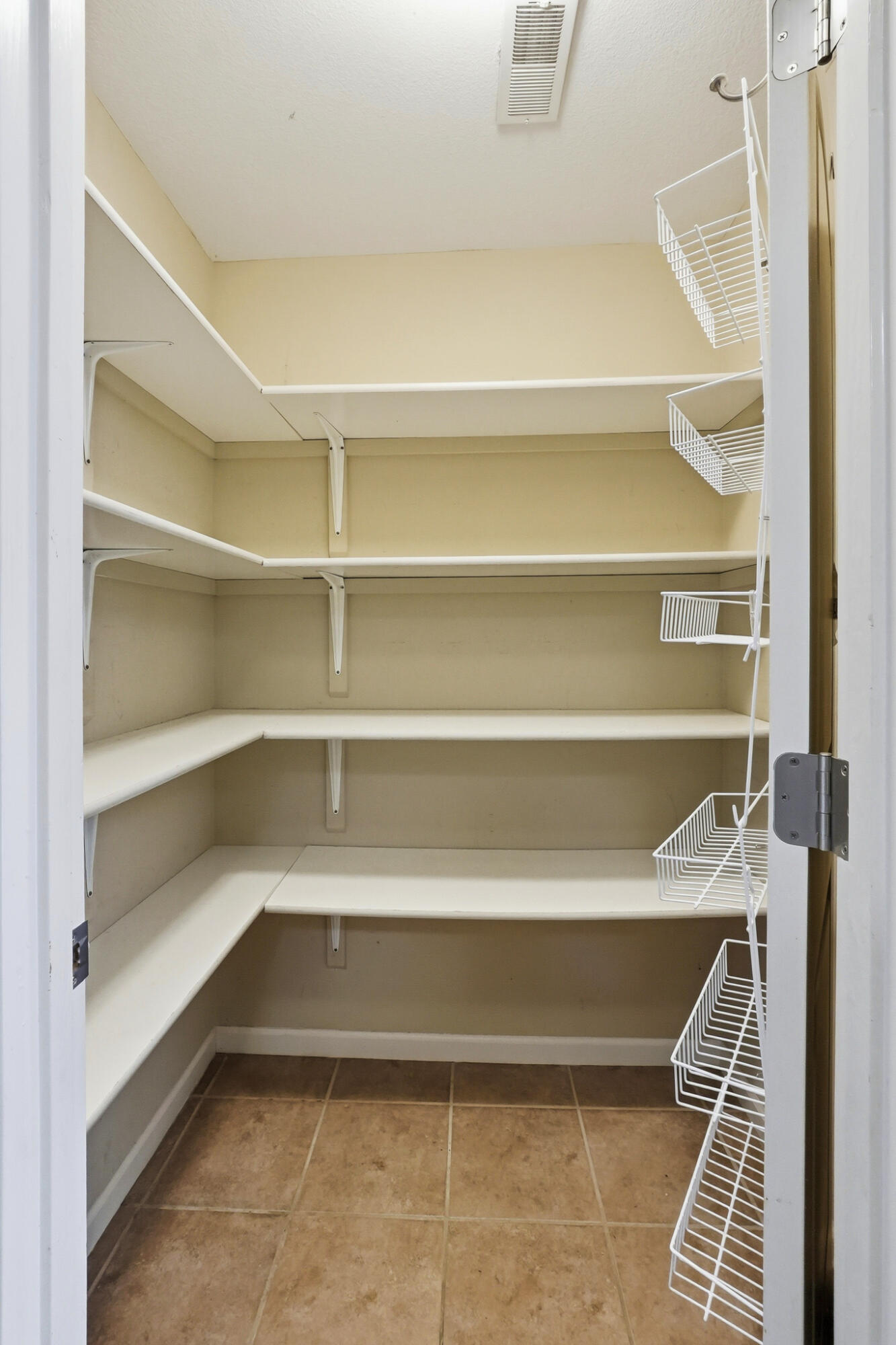 208 Port Way Property Photo 11