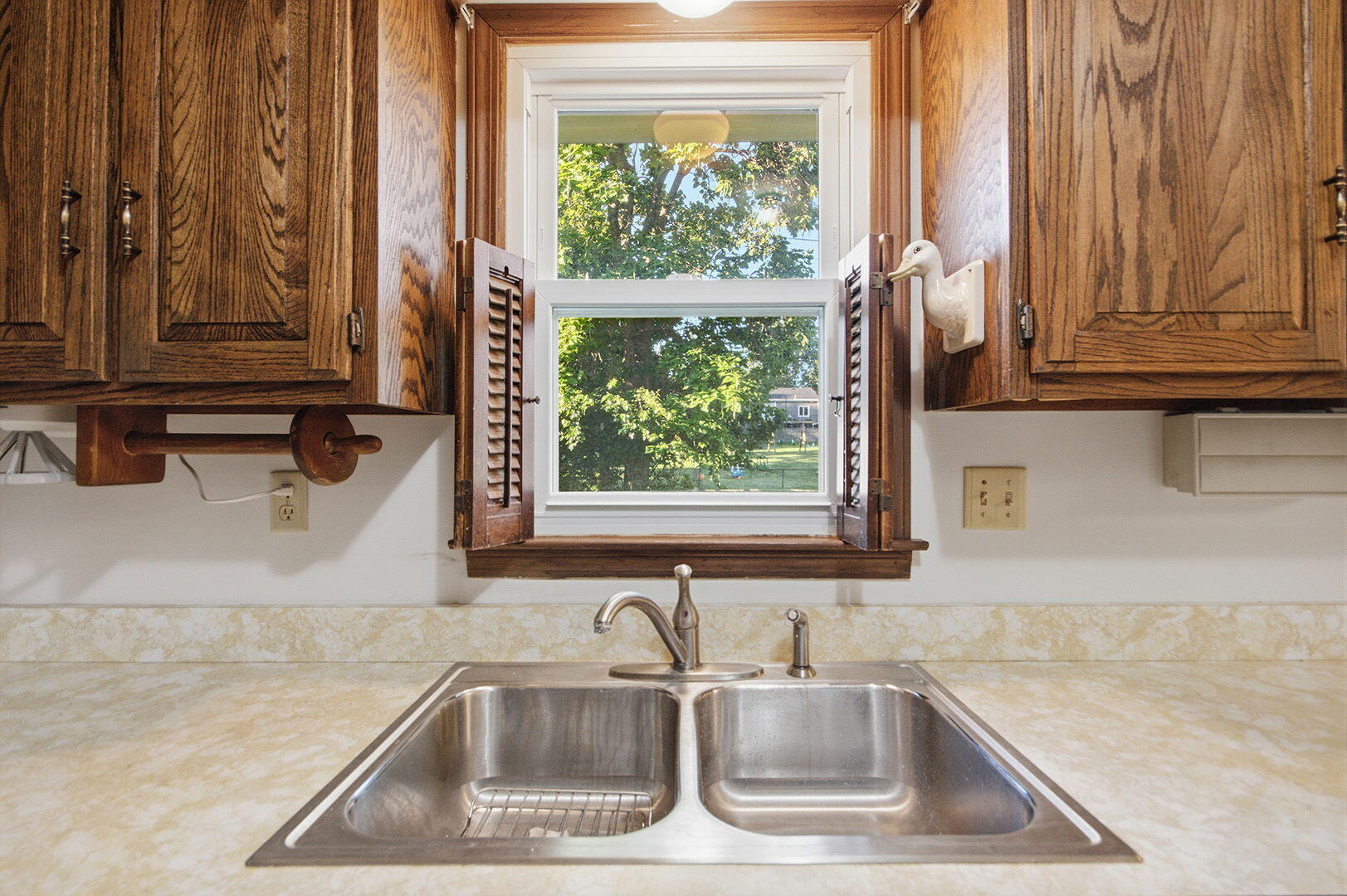 220 Mary Property Photo 17