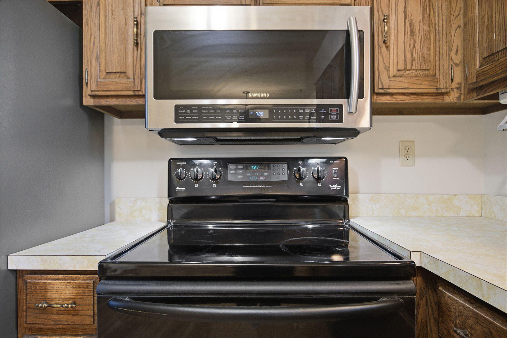 220 Mary Property Photo 18