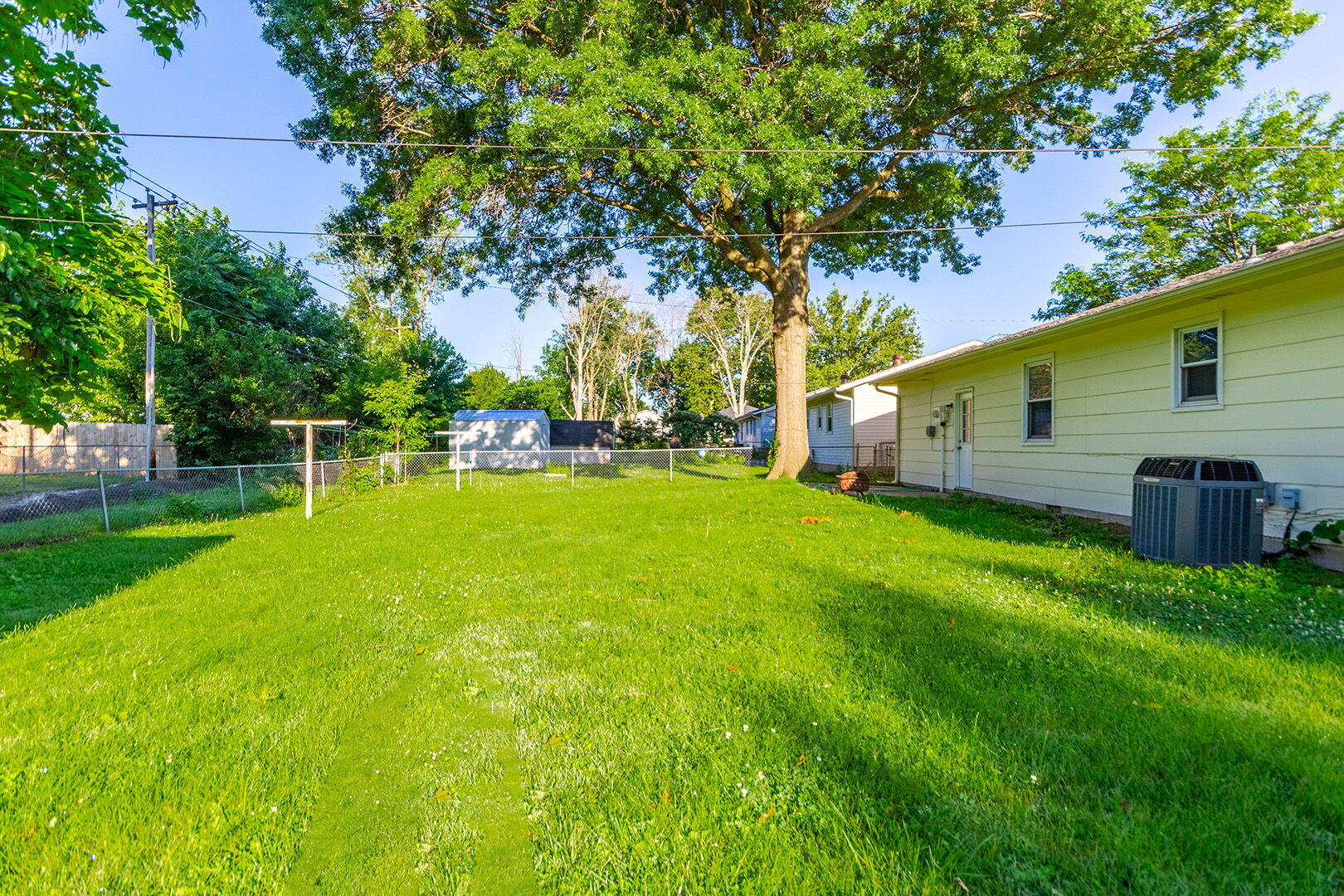 220 Mary Property Photo 32