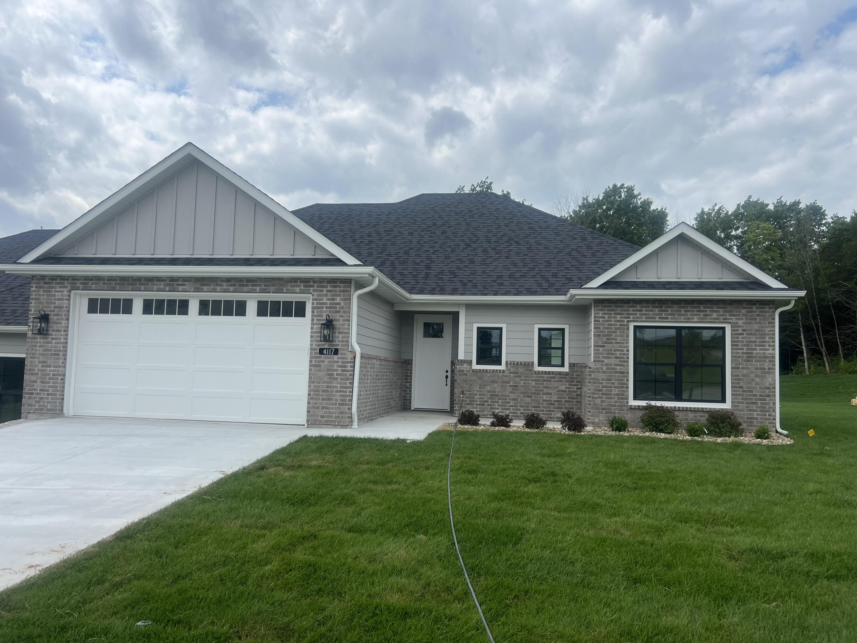 4117 Umbria Ct Property Photo 1
