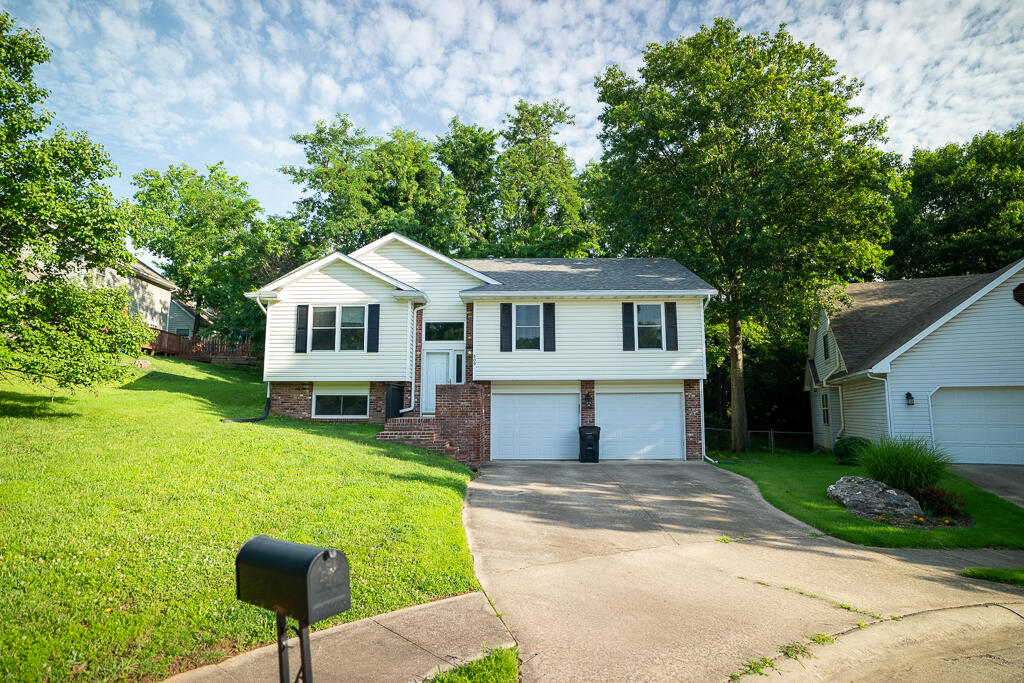 809 TIMBERS CT