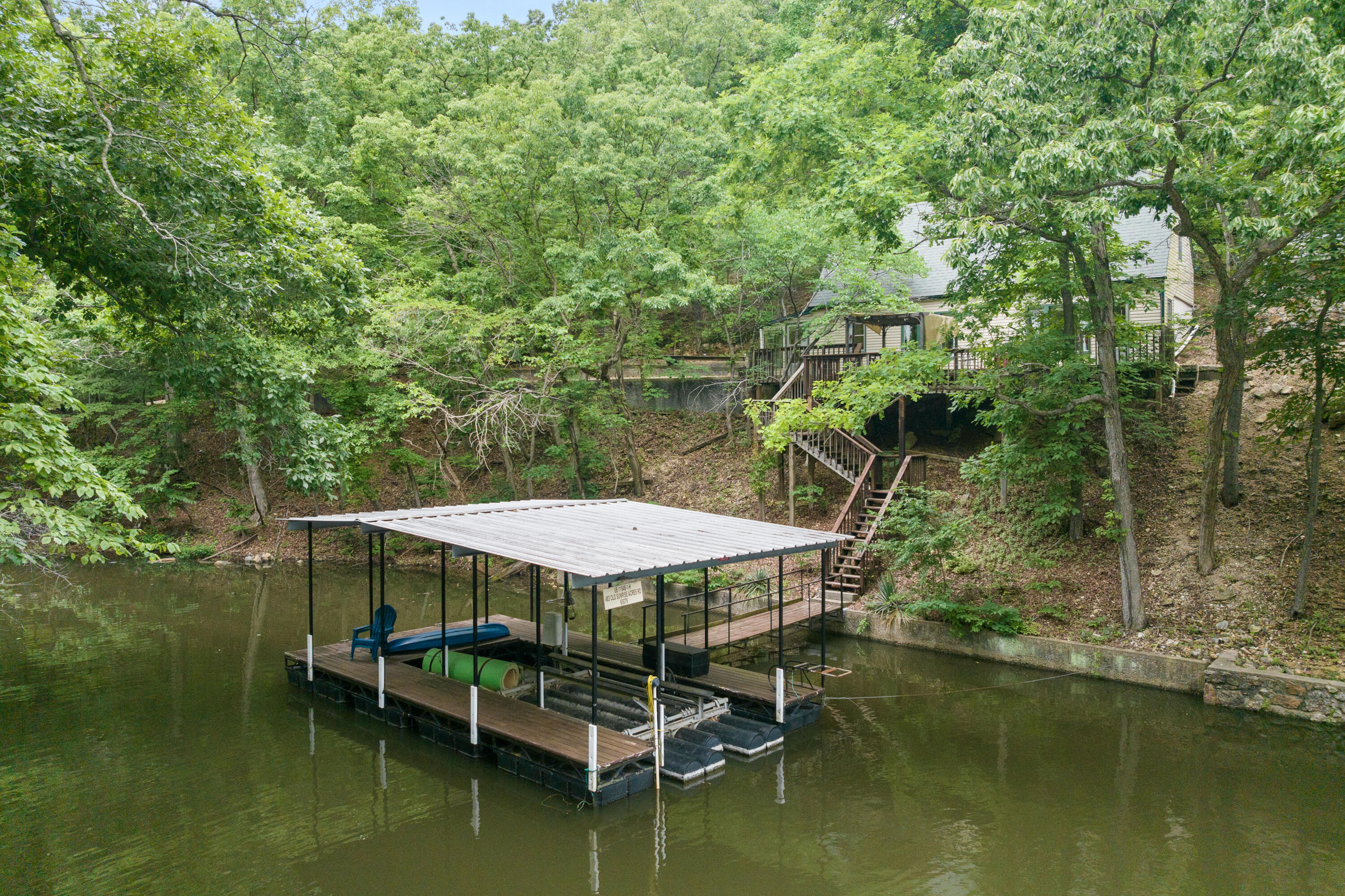 483 Old Sunrise Acres Rd Property Photo 1