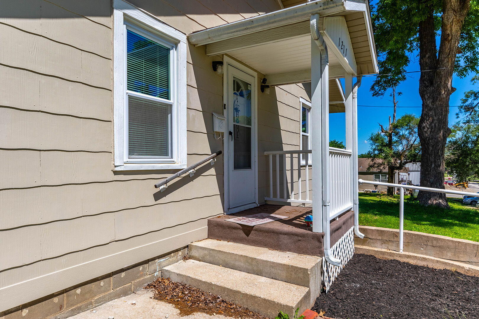 1211 4th St Property Photo 5