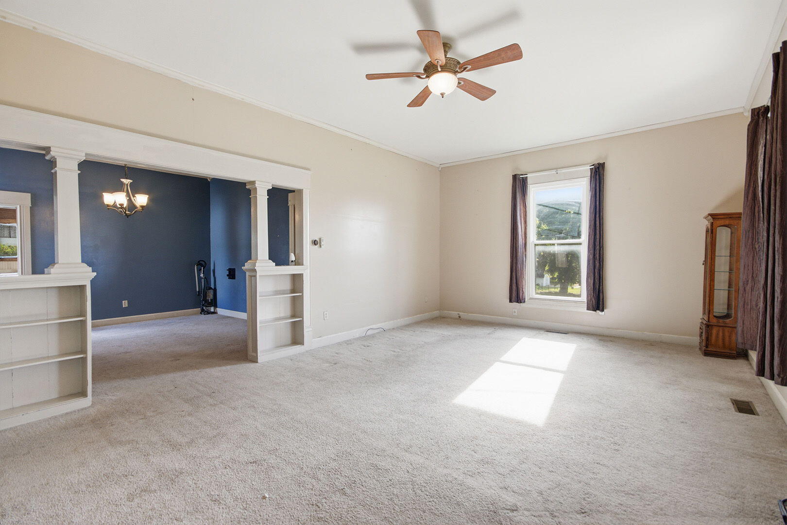 927 E Promenade St Property Photo 6