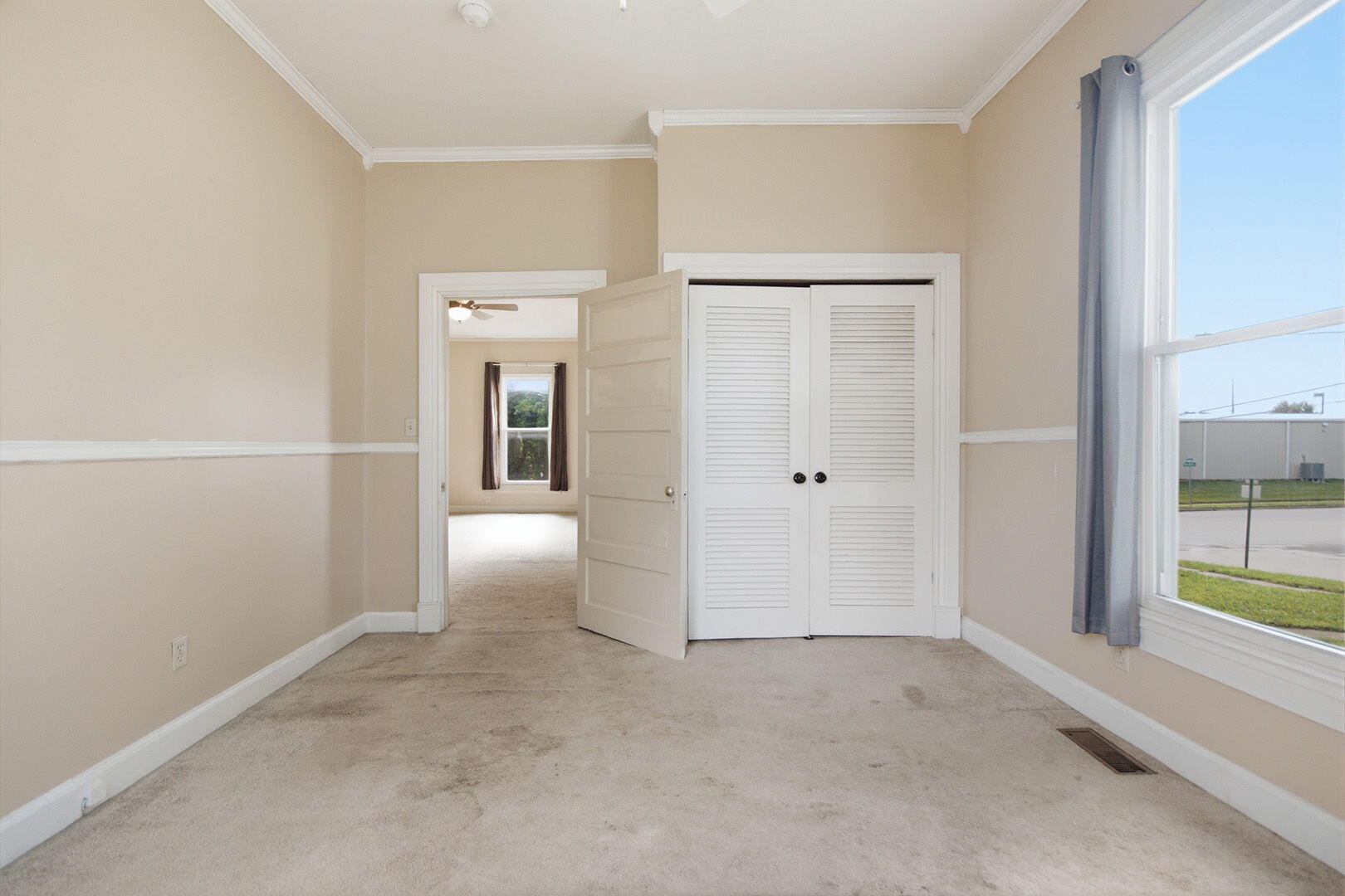 927 E Promenade St Property Photo 11