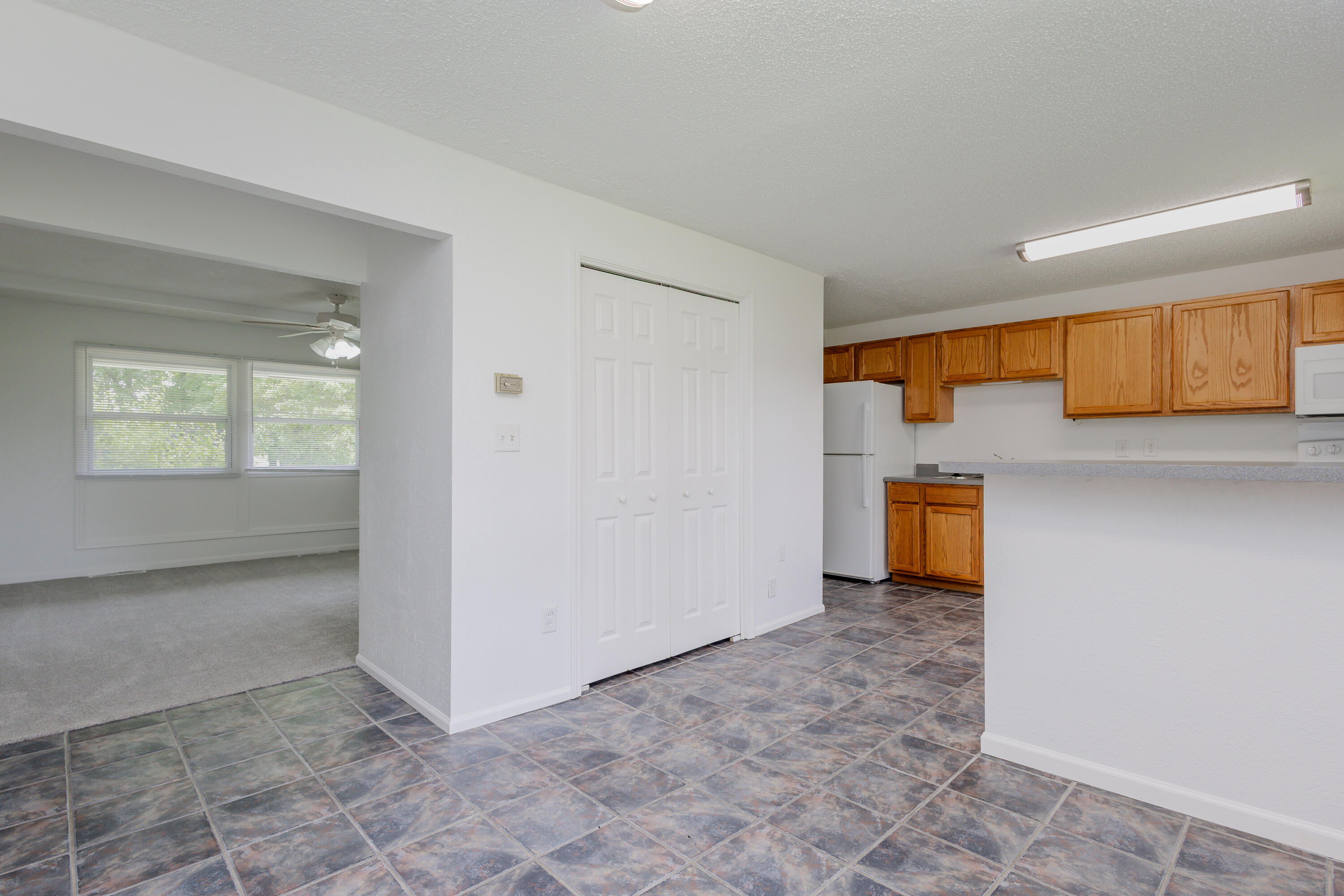 1301 Dawn Ridge Rd Property Photo 4