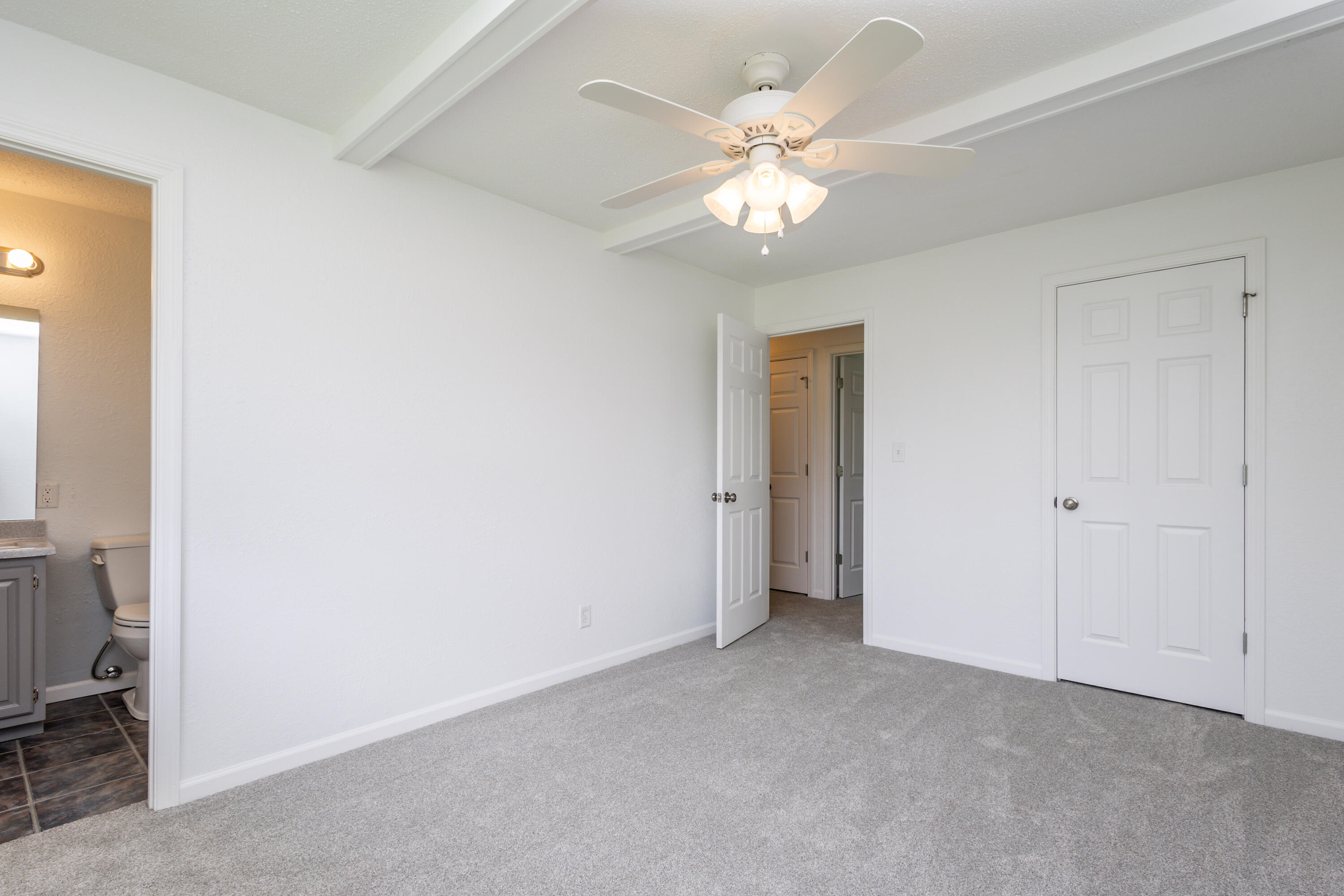 1301 Dawn Ridge Rd Property Photo 9