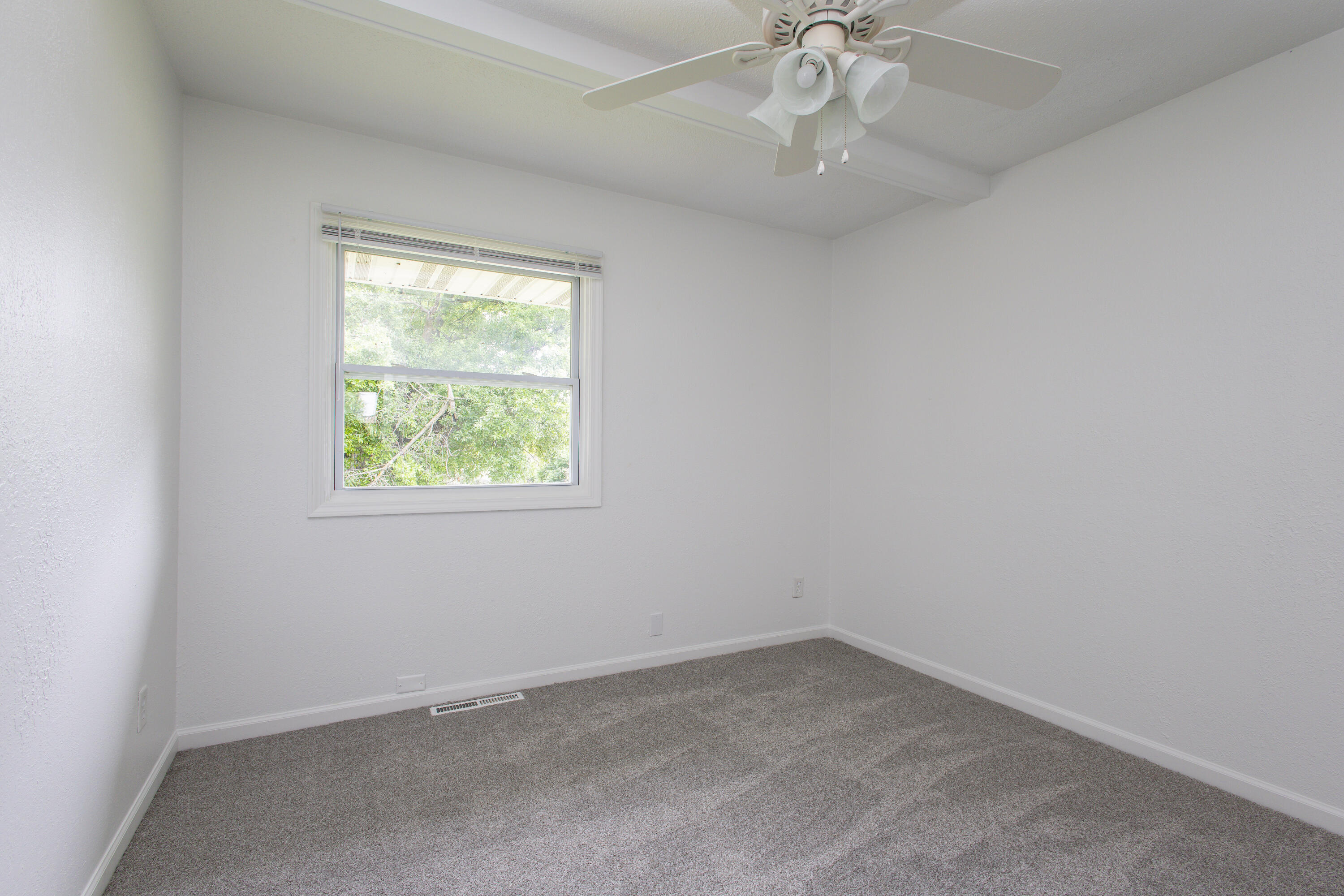1301 Dawn Ridge Rd Property Photo 10
