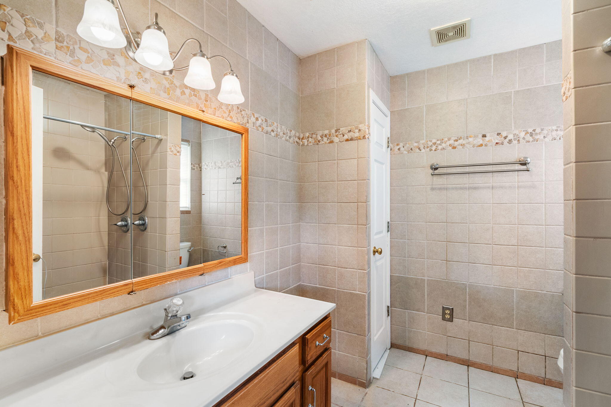 13465 Rosedown Ct Property Photo 30