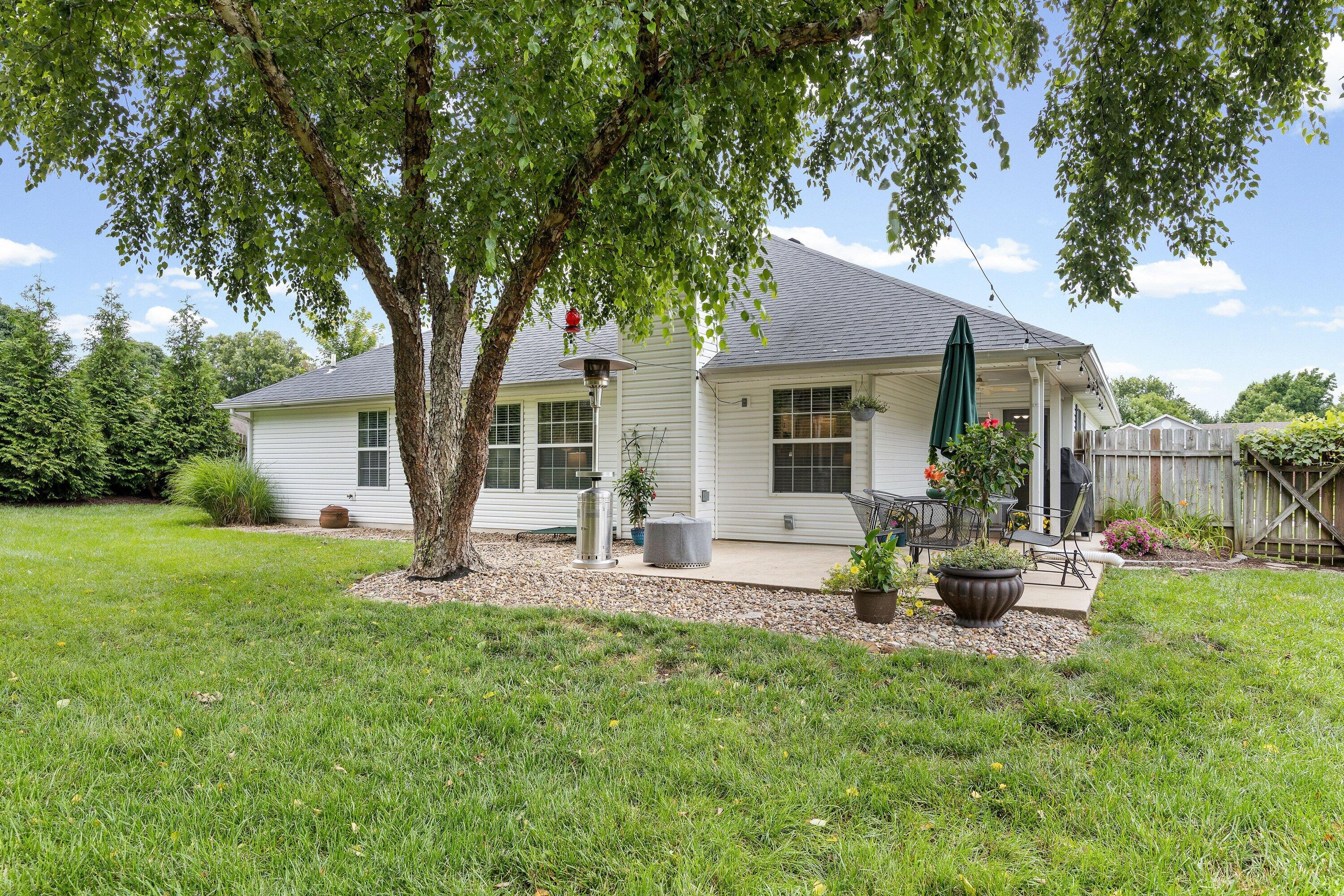 2806 Wooded Creek Dr Property Photo 3